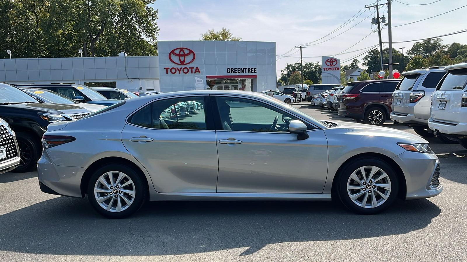 2022 Toyota Camry LE 4