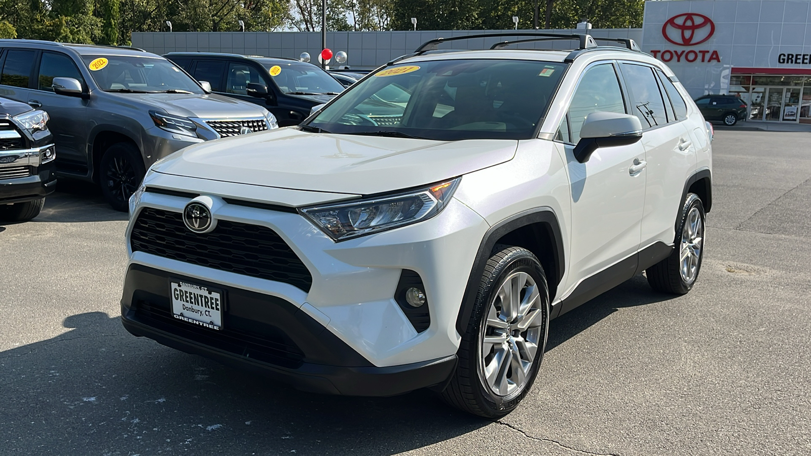 2021 Toyota RAV4 XLE Premium 3