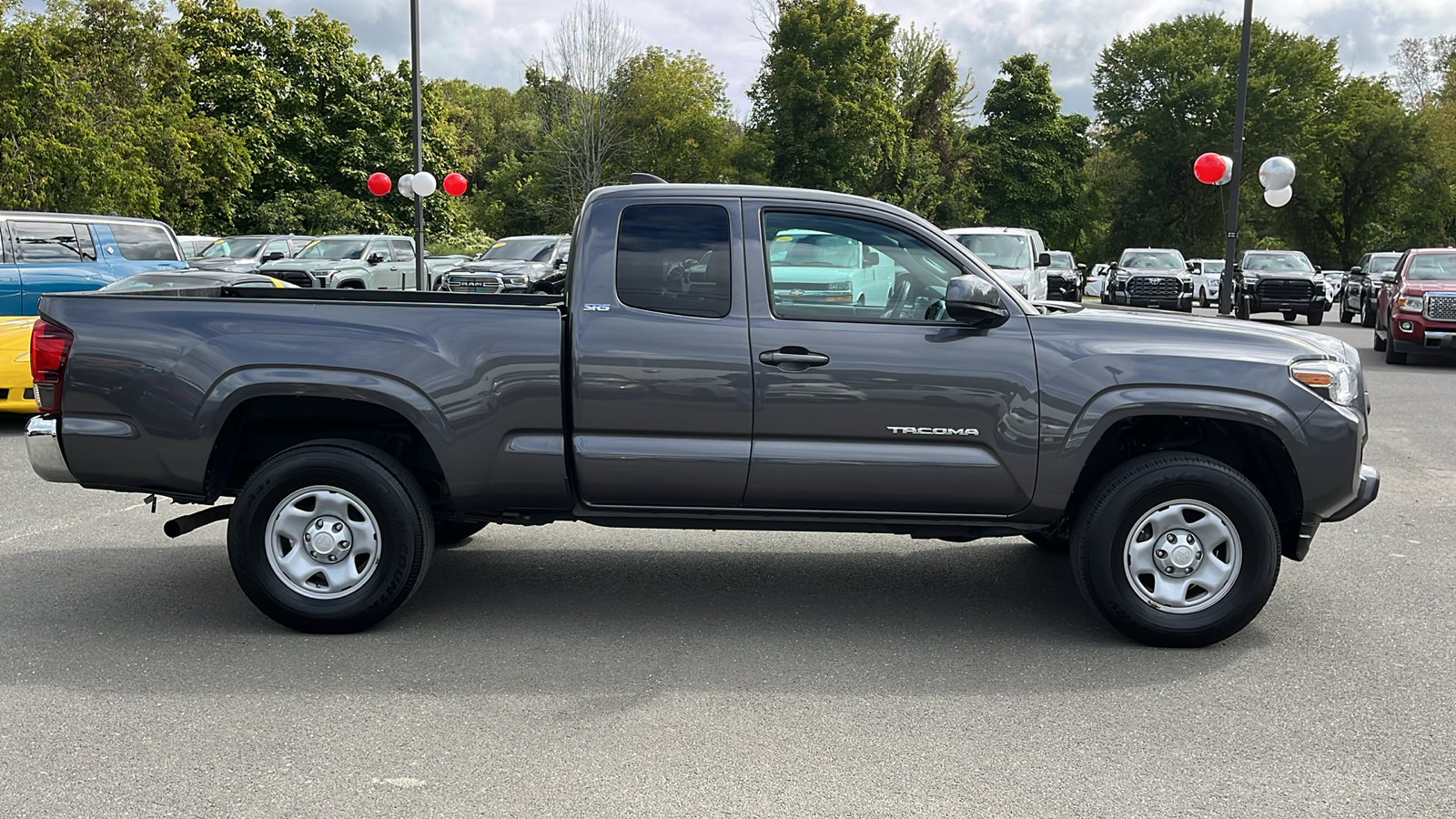 2022 Toyota Tacoma SR5 8