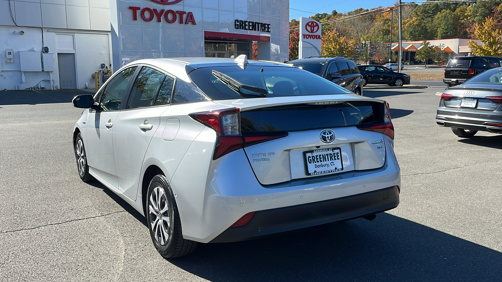 2022 Toyota Prius XLE AWD-e 6