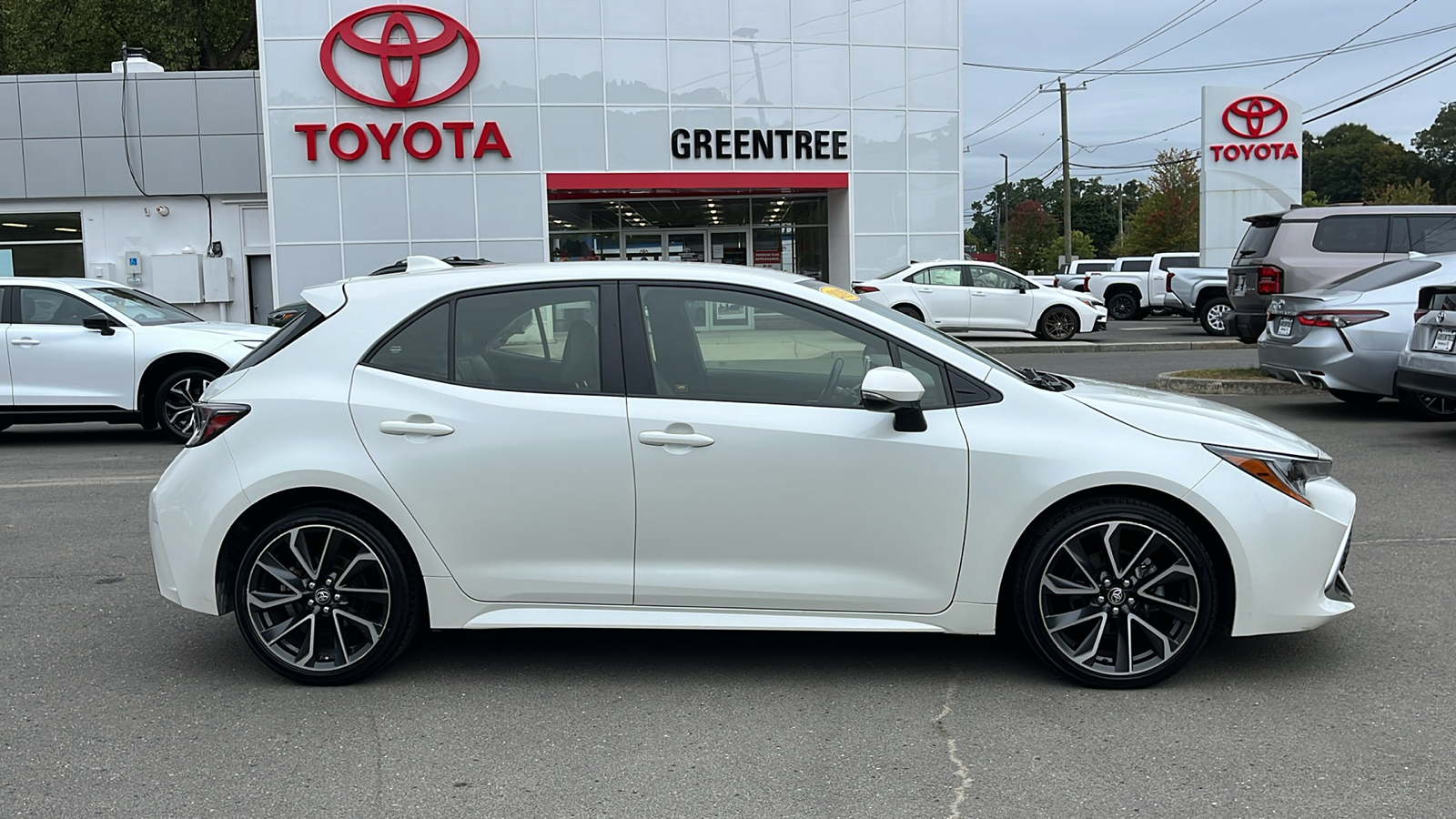 2019 Toyota Corolla Hatchback XSE 4