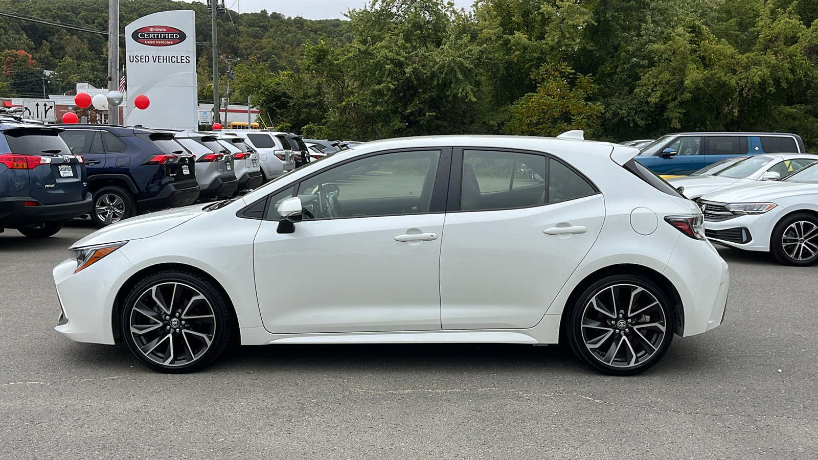 2019 Toyota Corolla Hatchback XSE 8