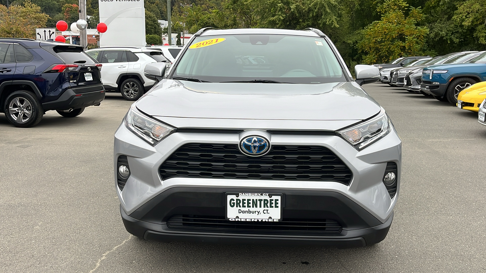 2021 Toyota RAV4 Hybrid XLE 2