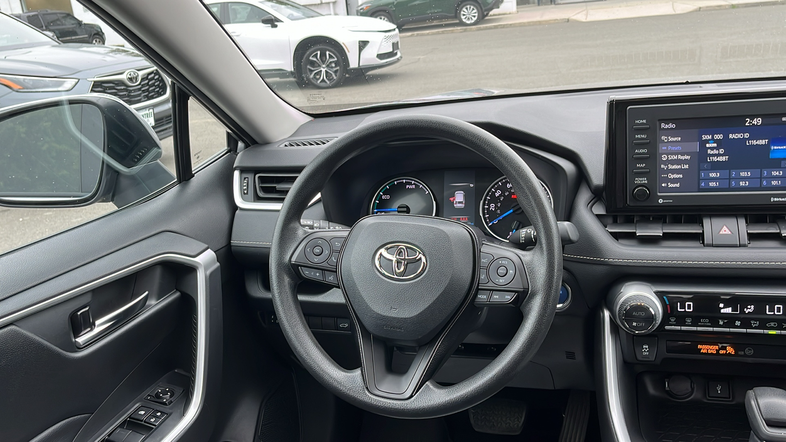 2021 Toyota RAV4 Hybrid XLE 22