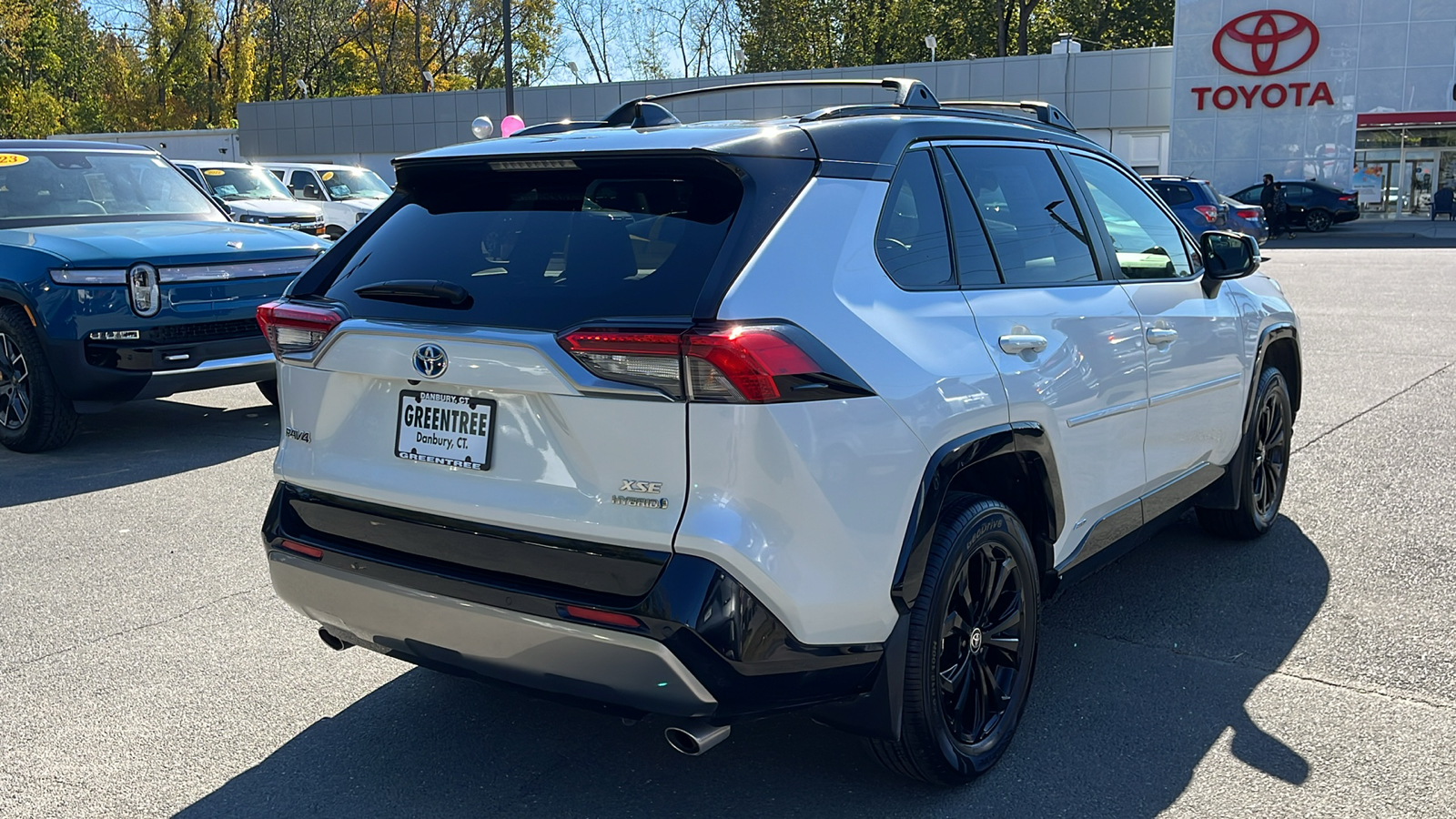 2023 Toyota RAV4 Hybrid XSE 4