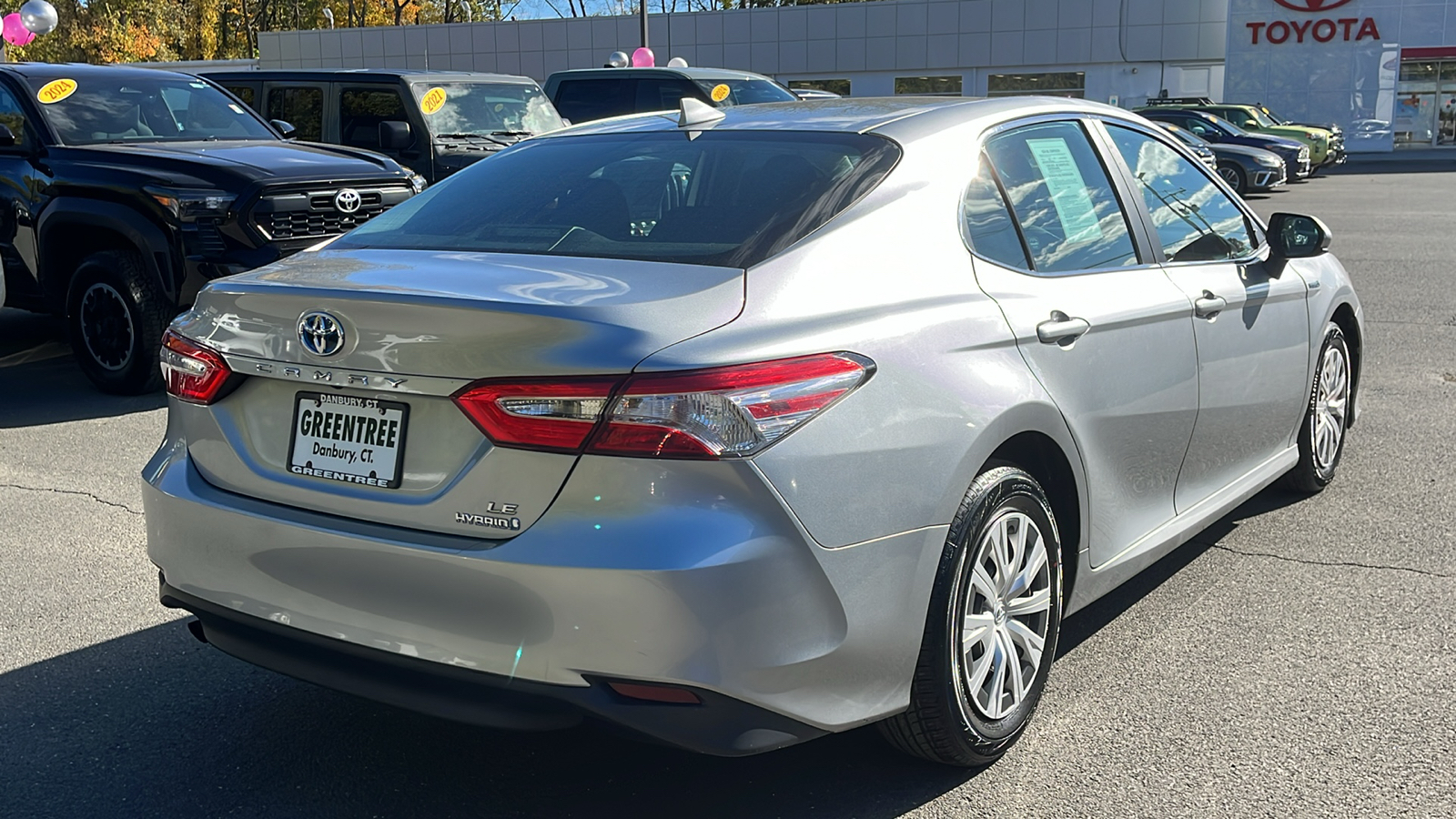 2020 Toyota Camry Hybrid LE 4