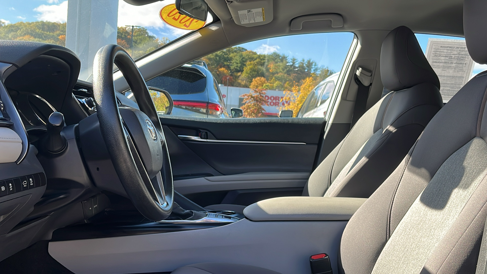 2020 Toyota Camry Hybrid LE 10