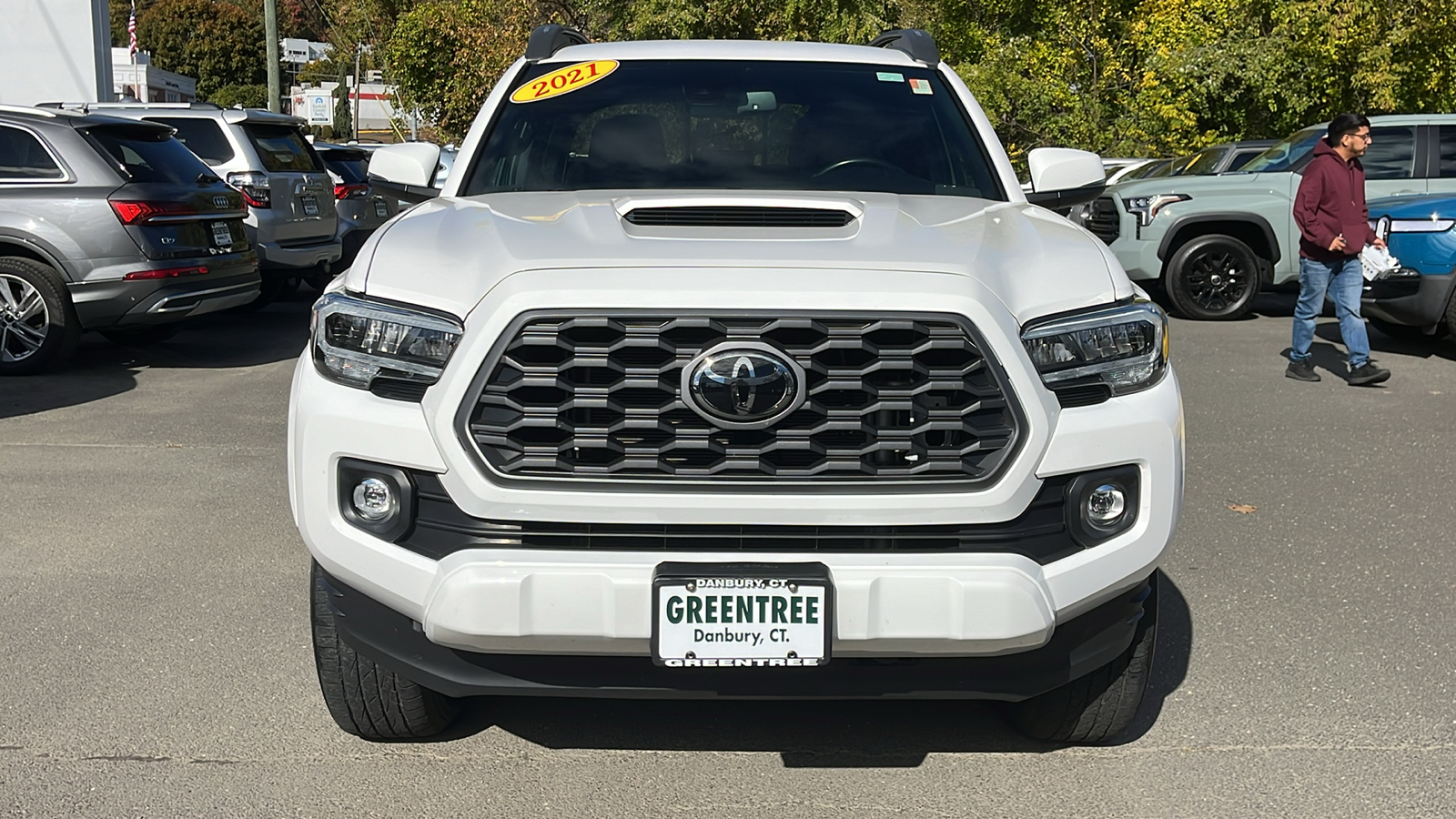 2021 Toyota Tacoma TRD Sport 2