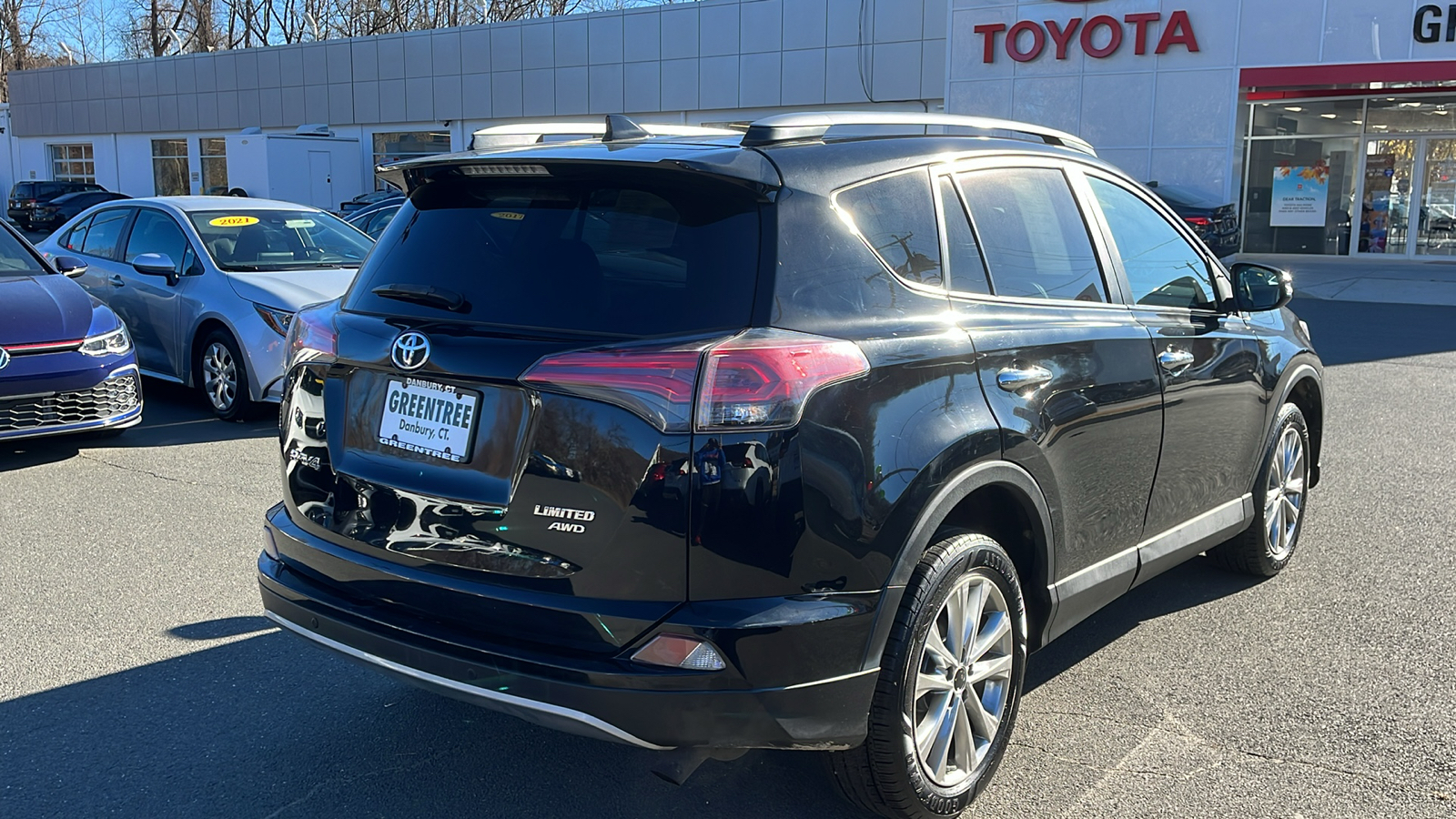 2017 Toyota RAV4 Limited 6