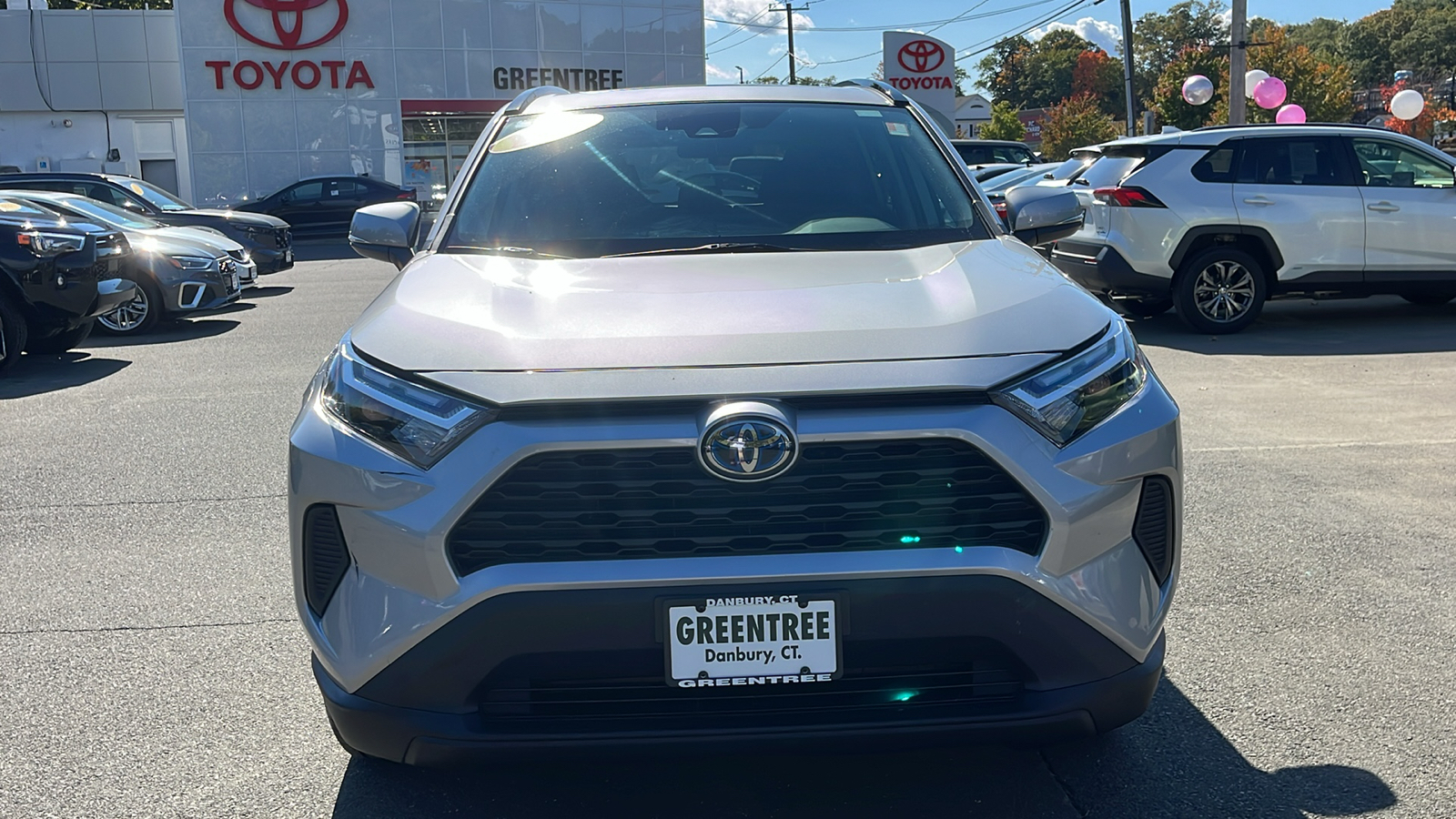 2022 Toyota RAV4 Hybrid XLE 2