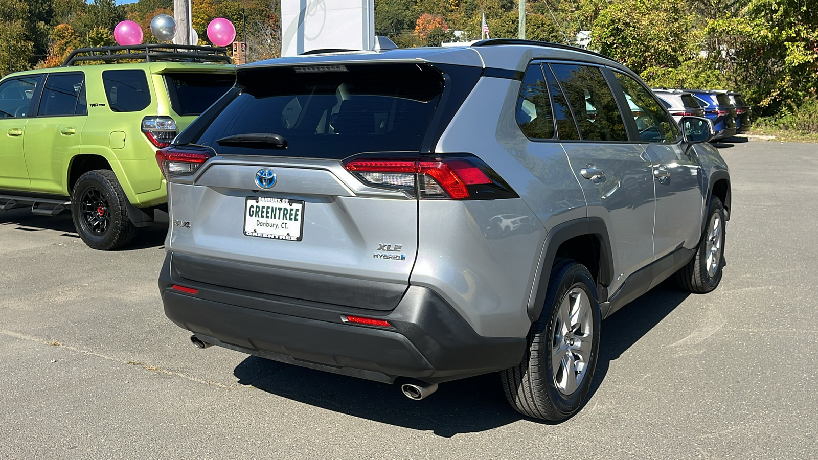 2022 Toyota RAV4 Hybrid XLE 4