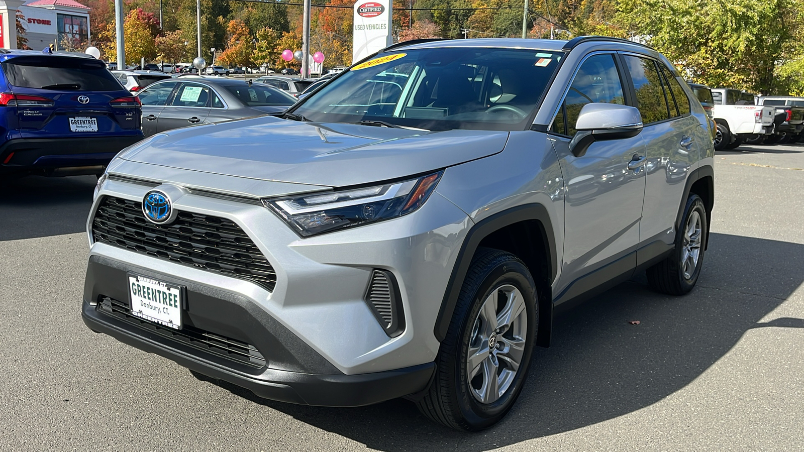 2024 Toyota RAV4 Hybrid XLE 3