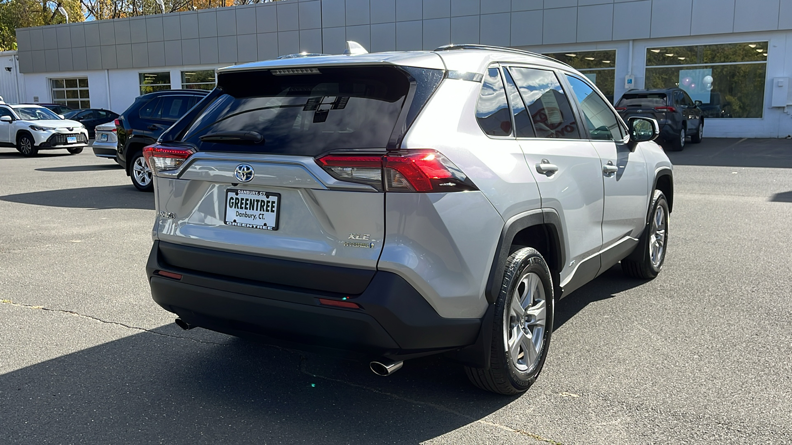 2024 Toyota RAV4 Hybrid XLE 4