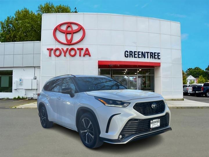 2022 Toyota Highlander XSE 1