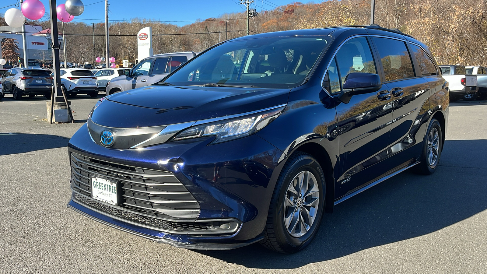 2021 Toyota Sienna LE 3