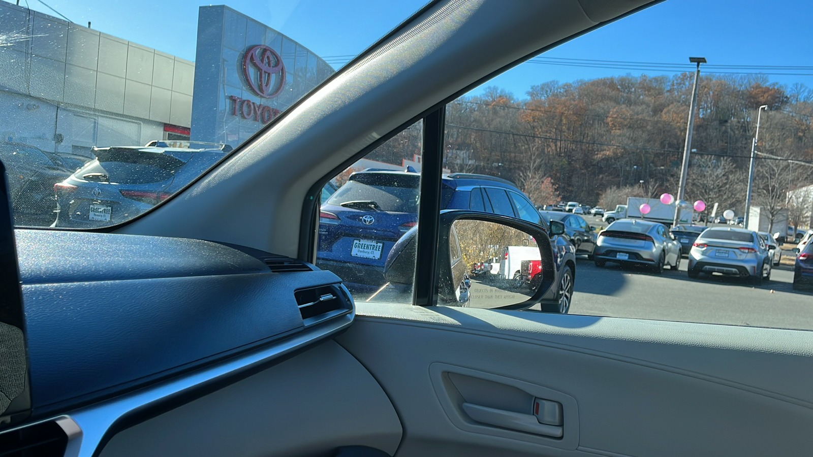 2021 Toyota Sienna LE 16