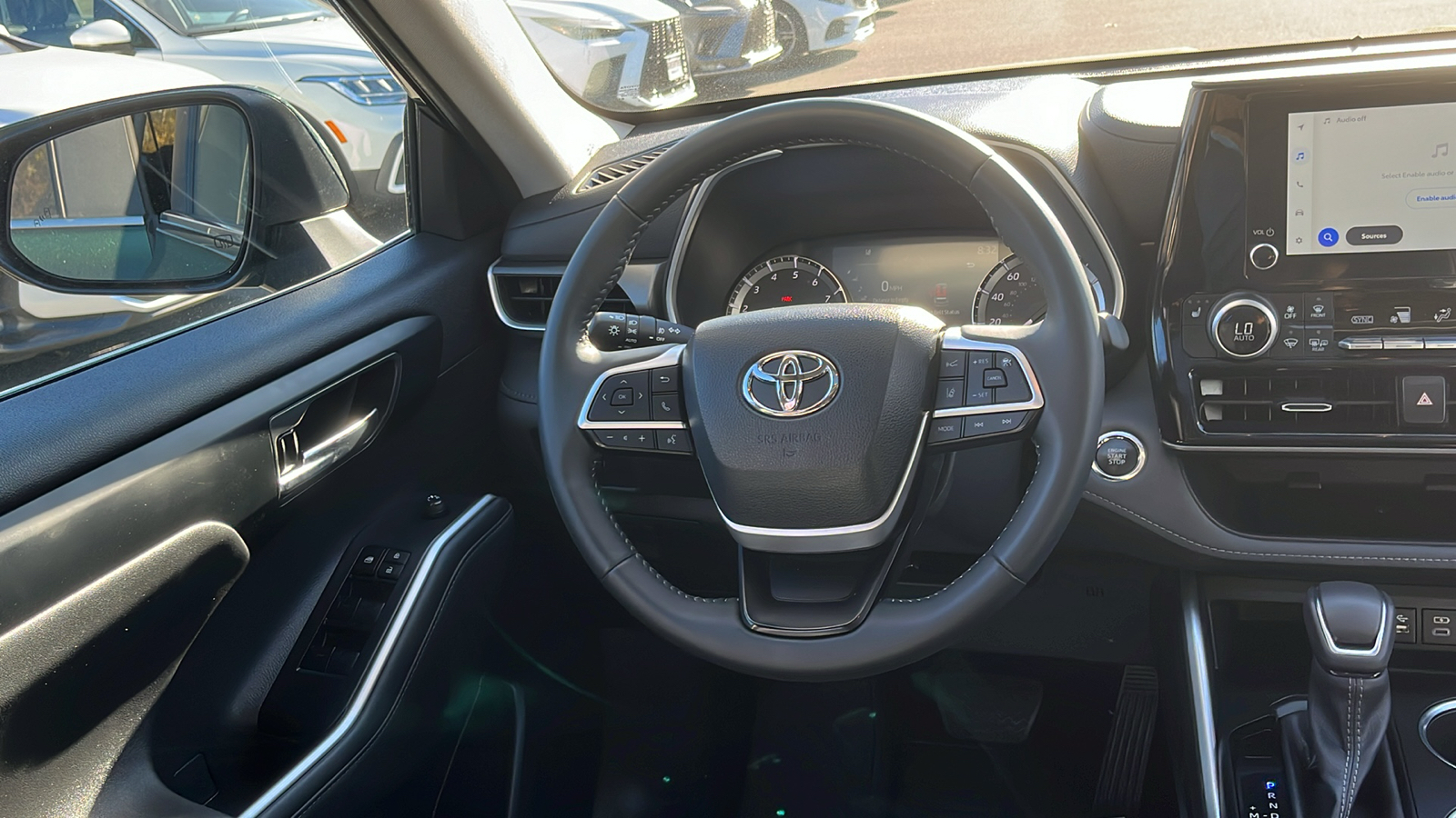 2023 Toyota Highlander XLE 19