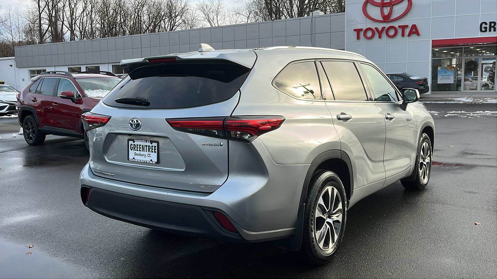 2021 Toyota Highlander Hybrid XLE 4