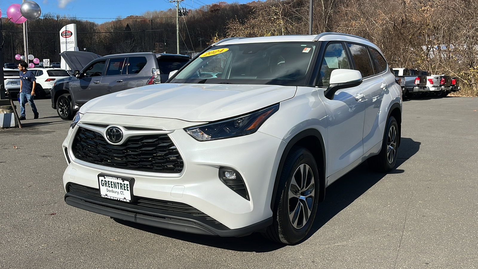 2024 Toyota Highlander XLE 3