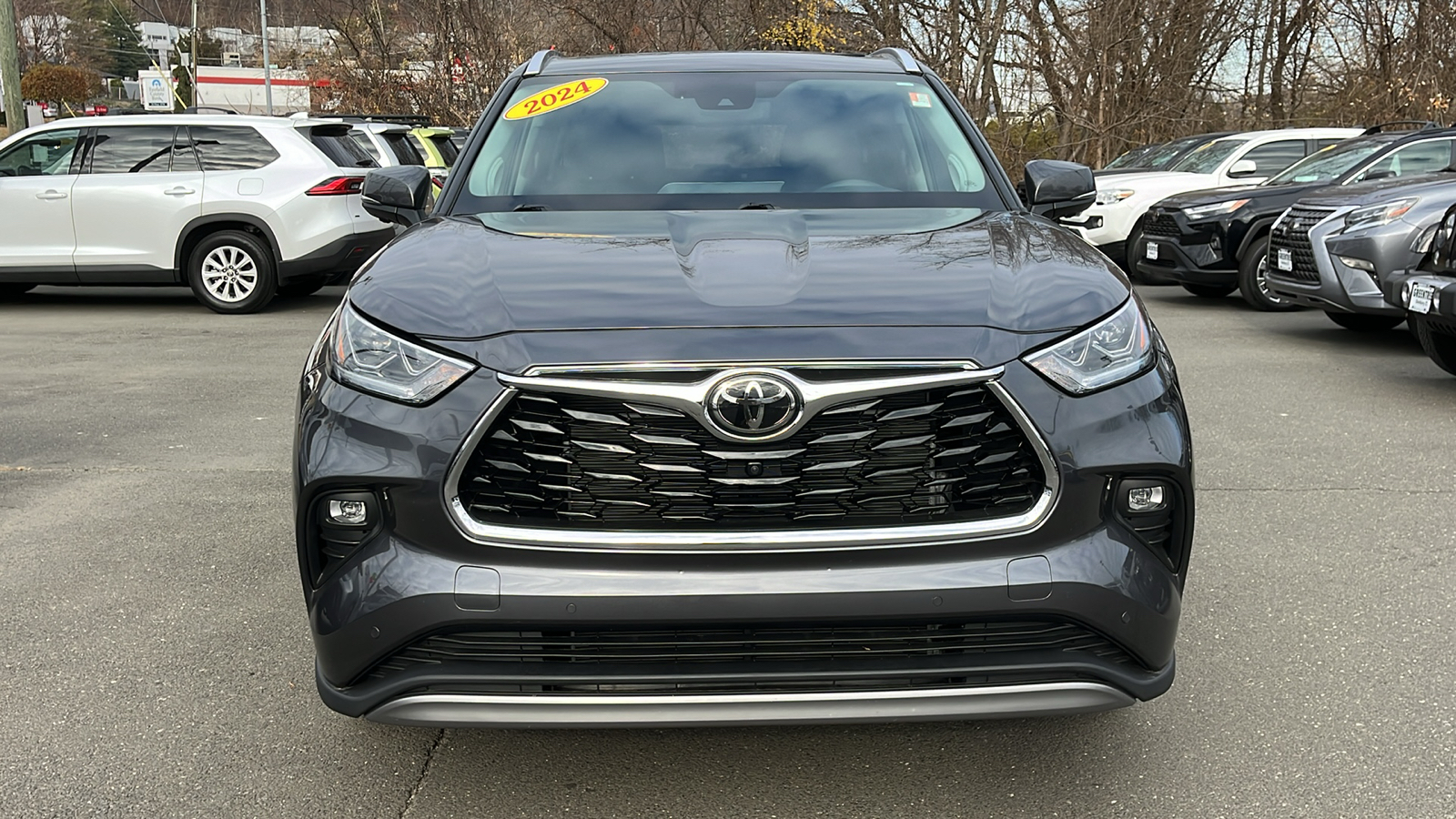 2024 Toyota Highlander Platinum 2