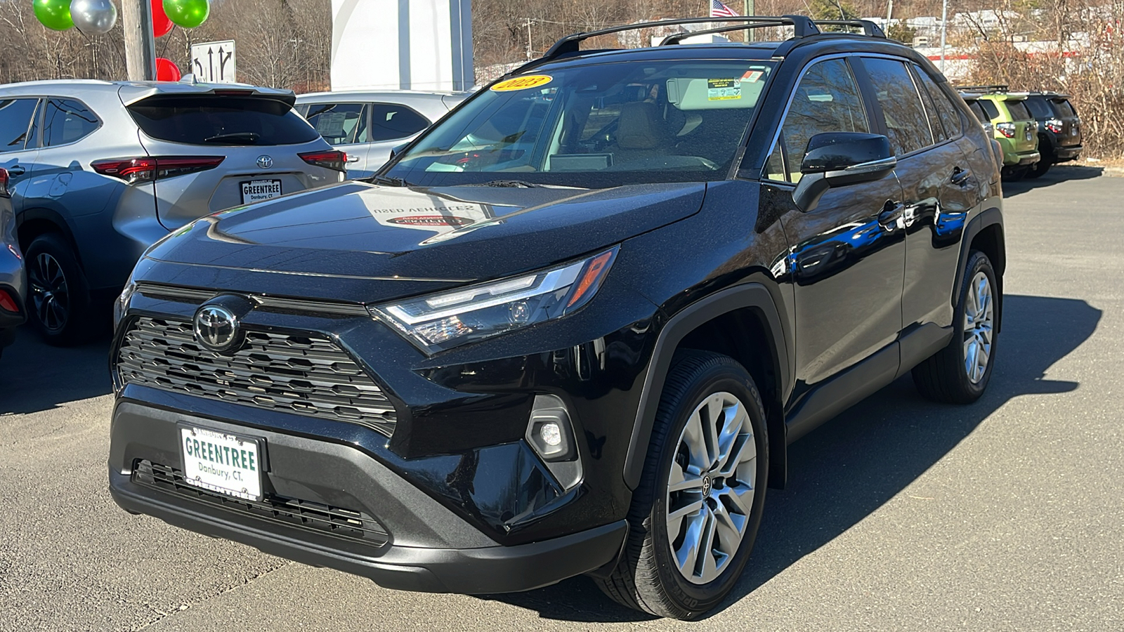 2023 Toyota RAV4 XLE Premium 3