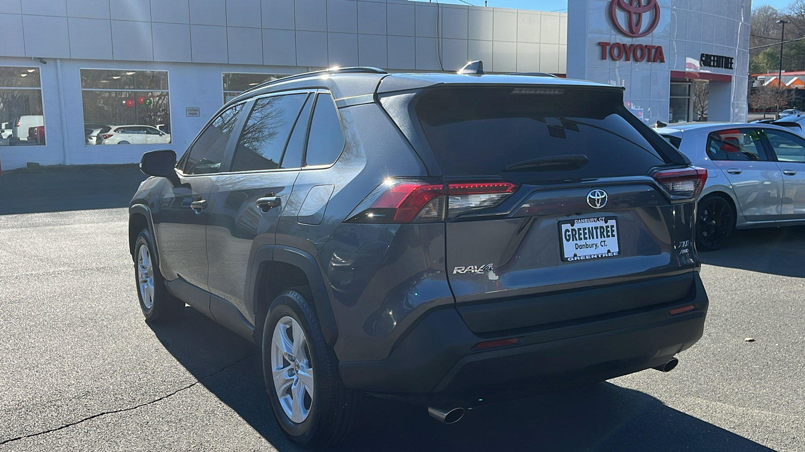 2021 Toyota RAV4 XLE 6