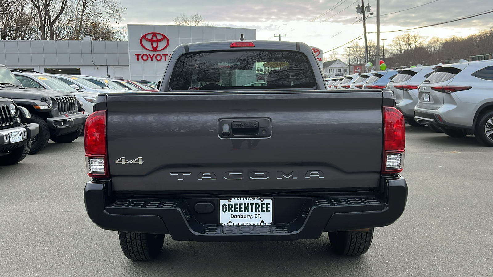 2022 Toyota Tacoma SR 5