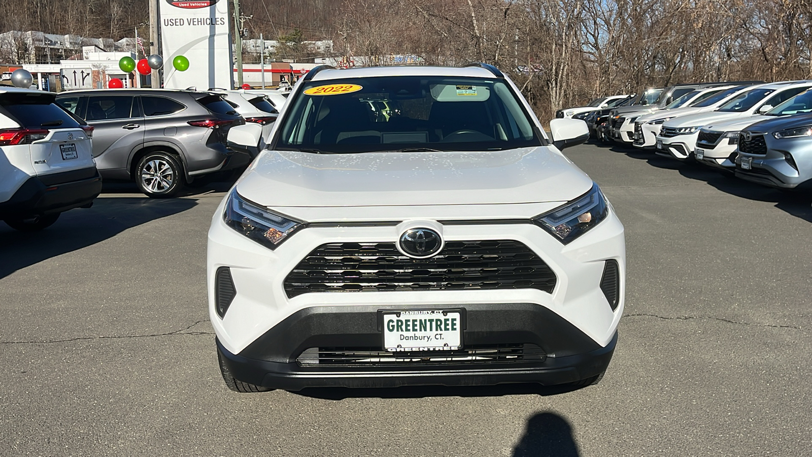 2022 Toyota RAV4 XLE 2