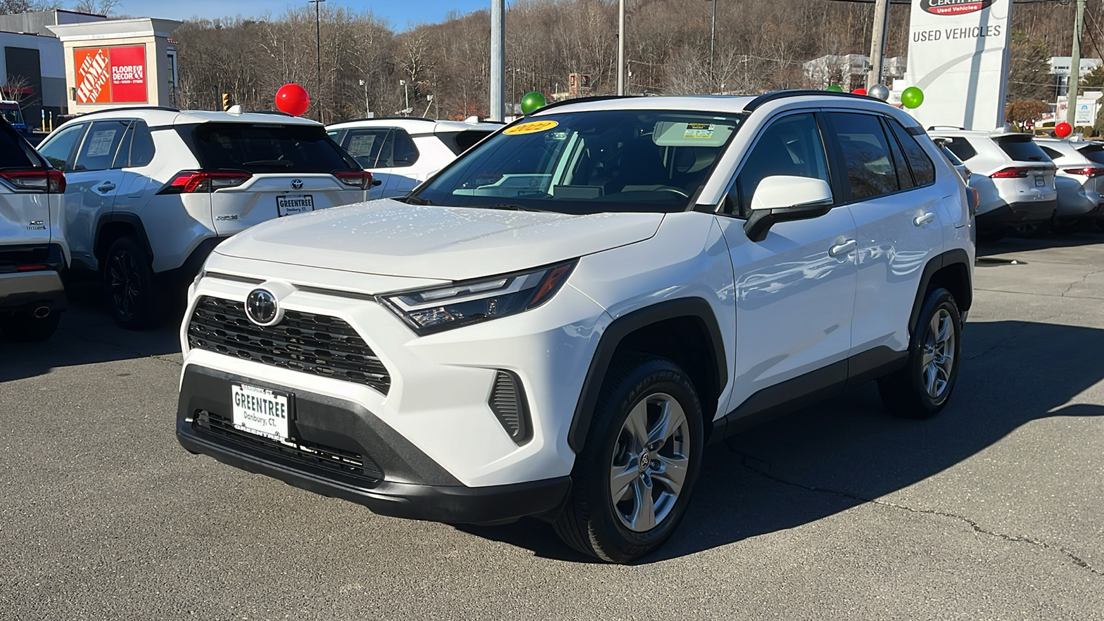 2022 Toyota RAV4 XLE 3