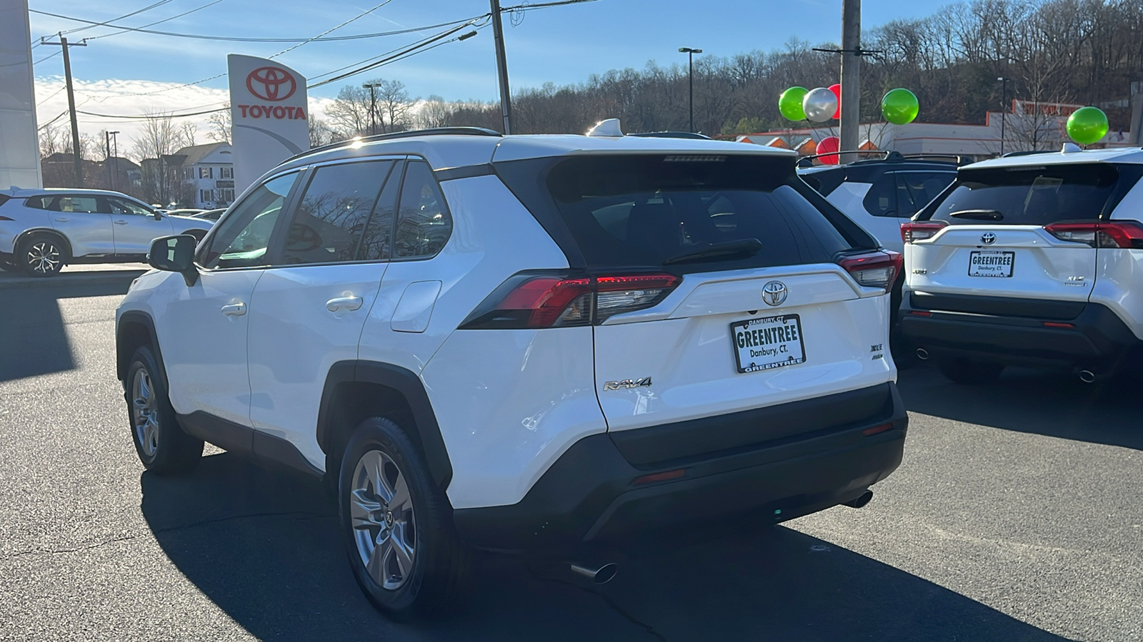 2022 Toyota RAV4 XLE 6