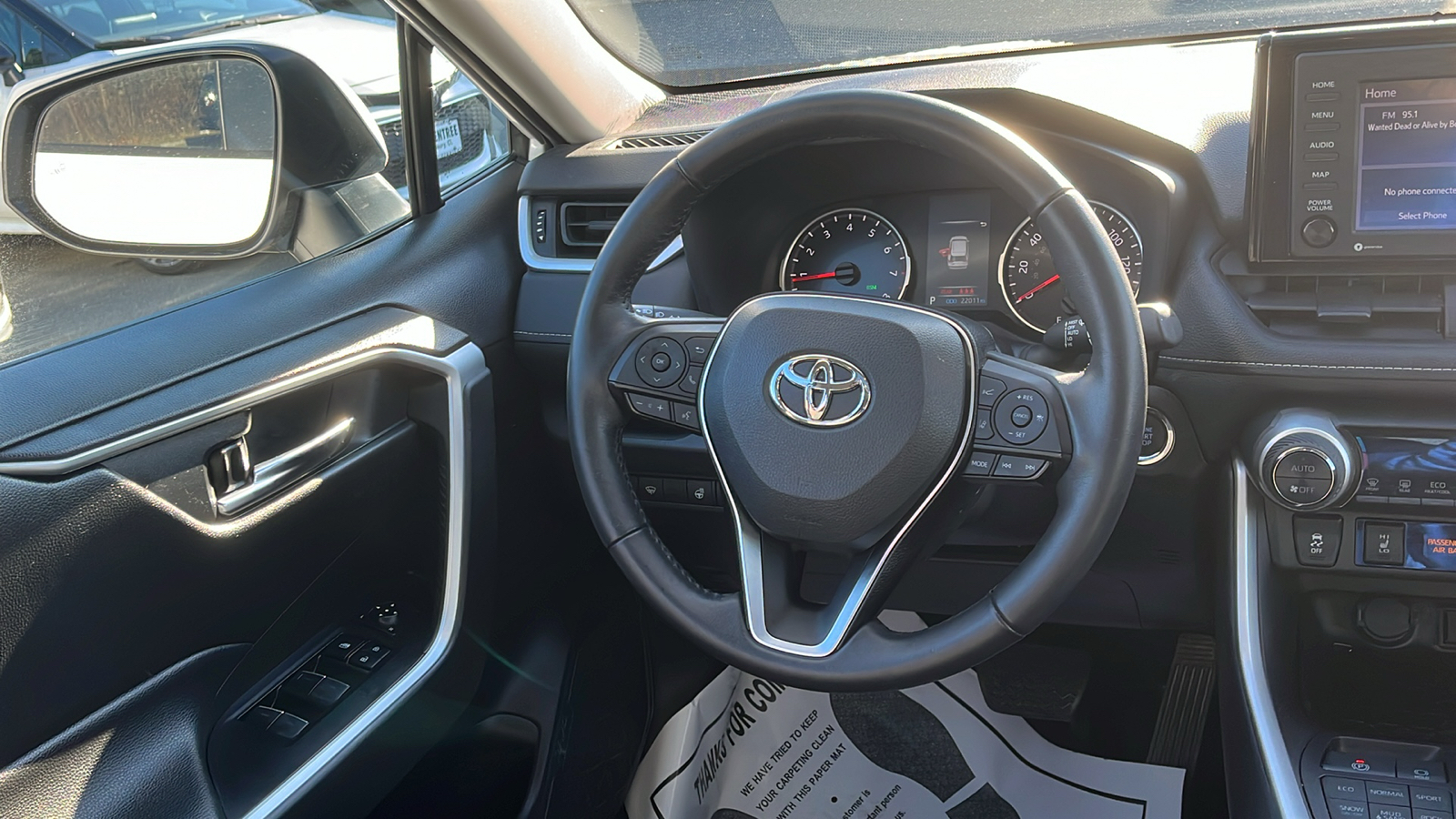 2022 Toyota RAV4 XLE 21