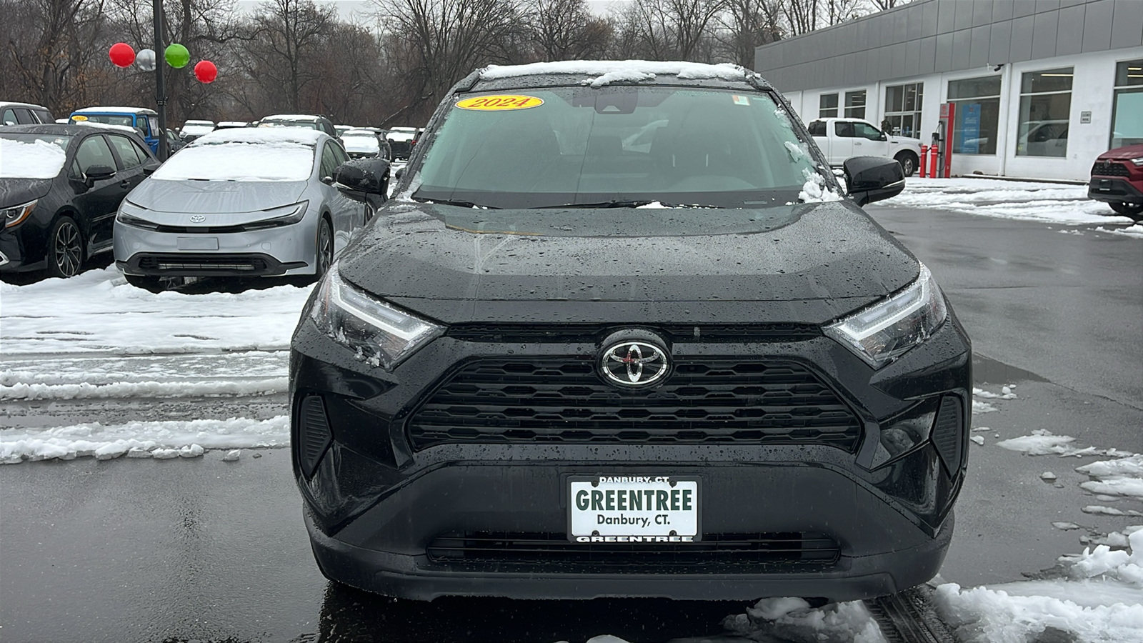 2024 Toyota RAV4 XLE 2