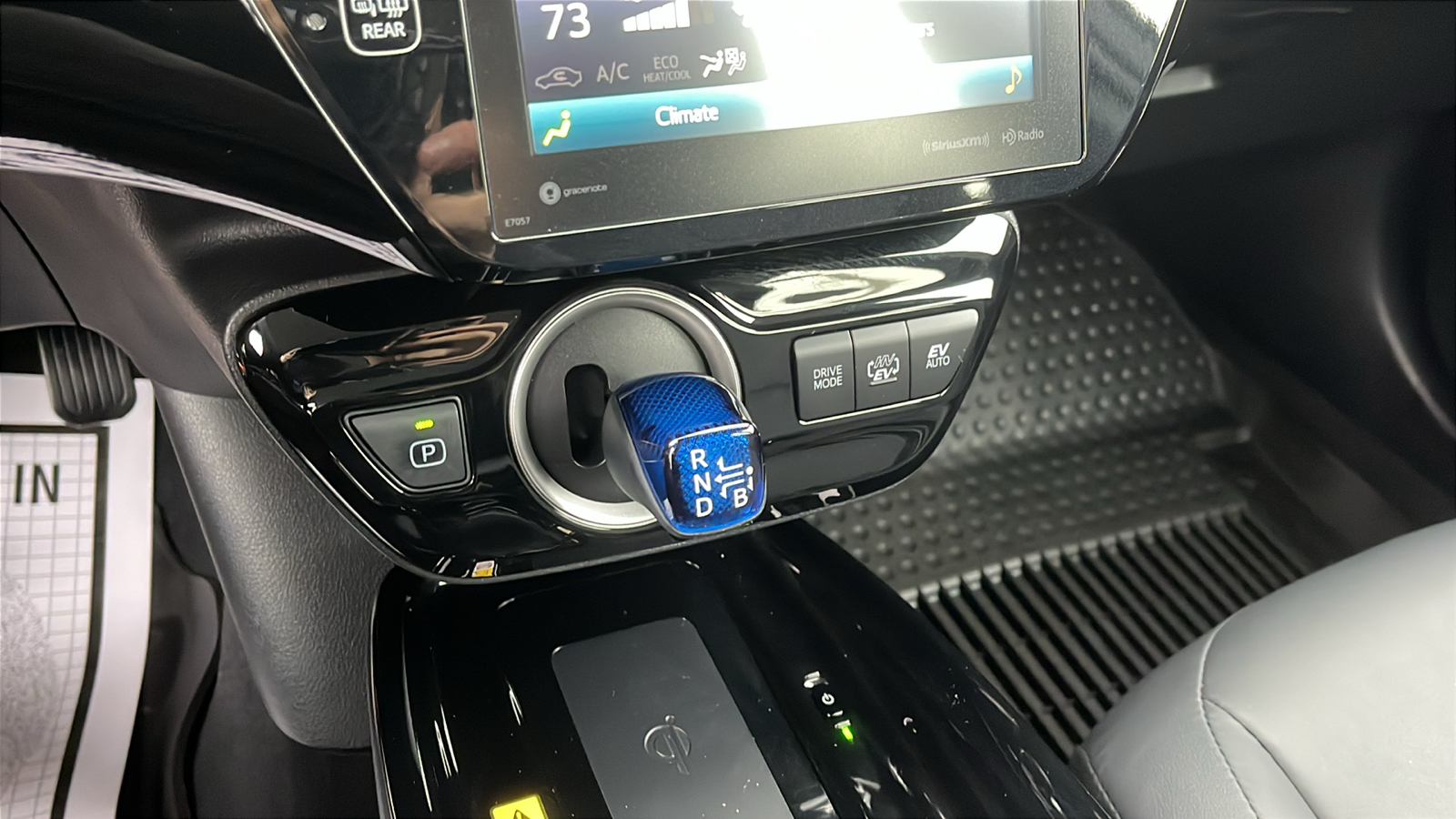 2021 Toyota Prius Prime XLE 17