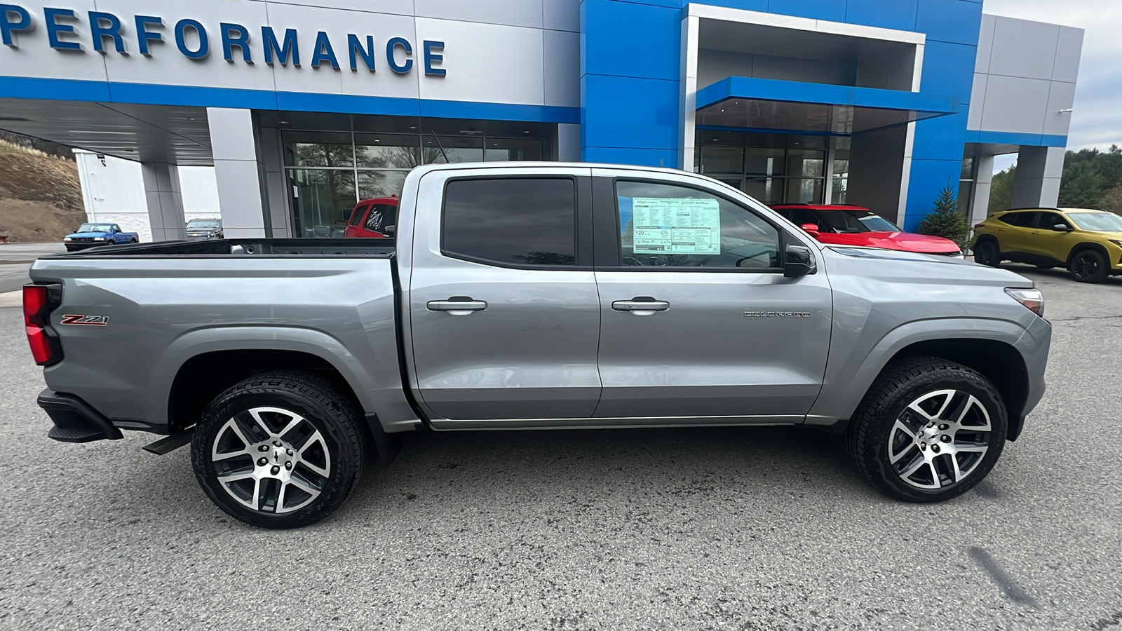 2024 Chevrolet Colorado Z71 8