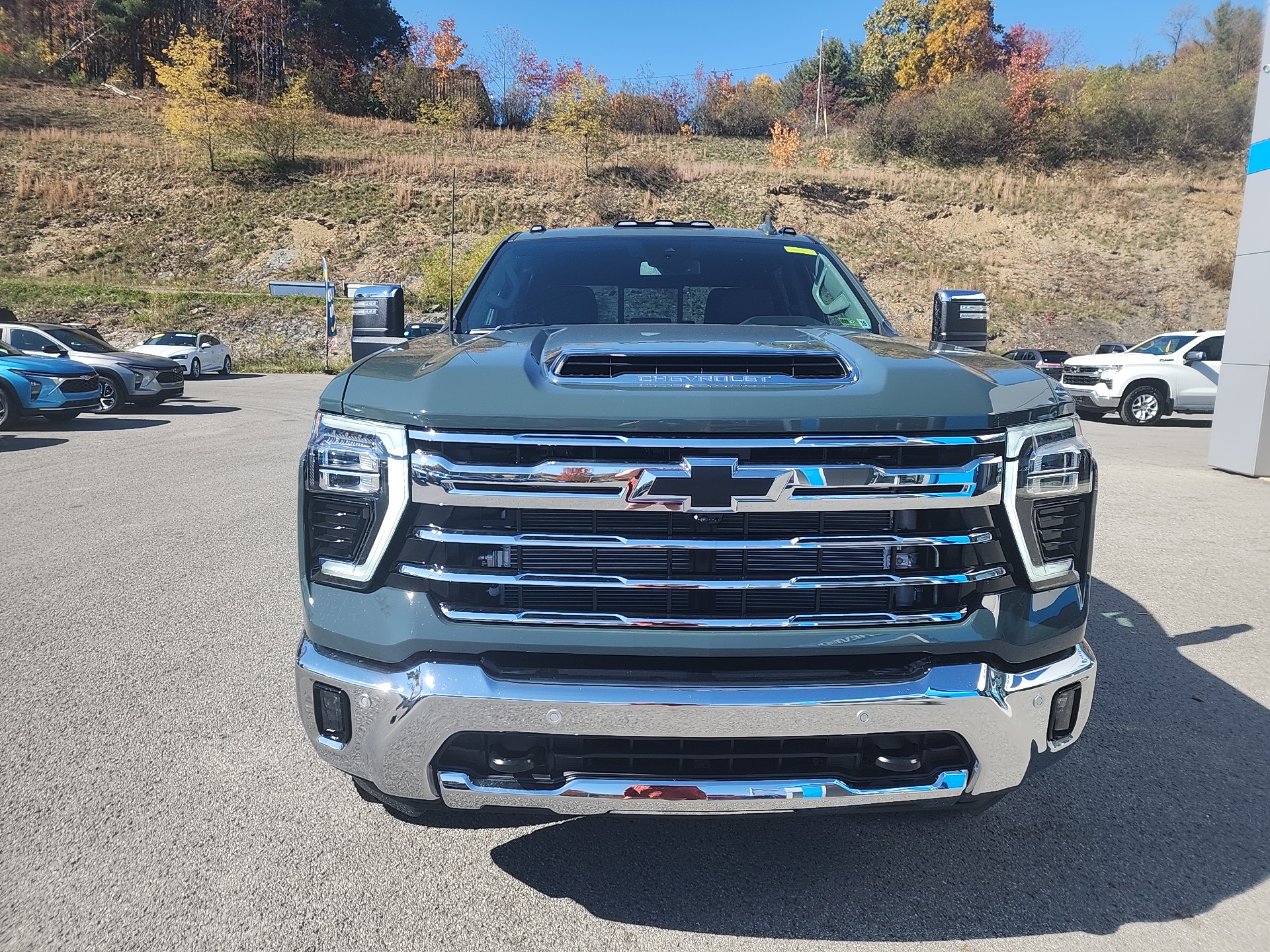 2025 Chevrolet Silverado 3500HD LTZ 8