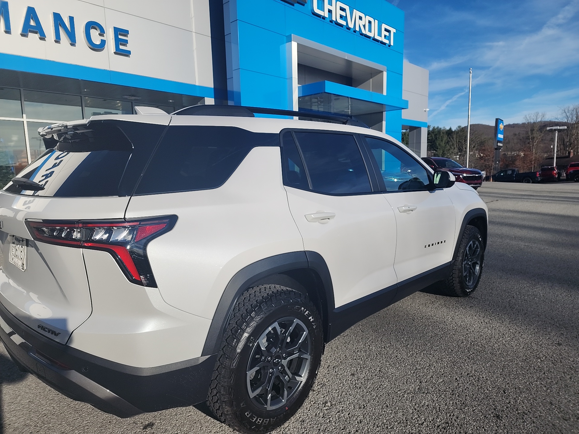 2025 Chevrolet Equinox ACTIV 3