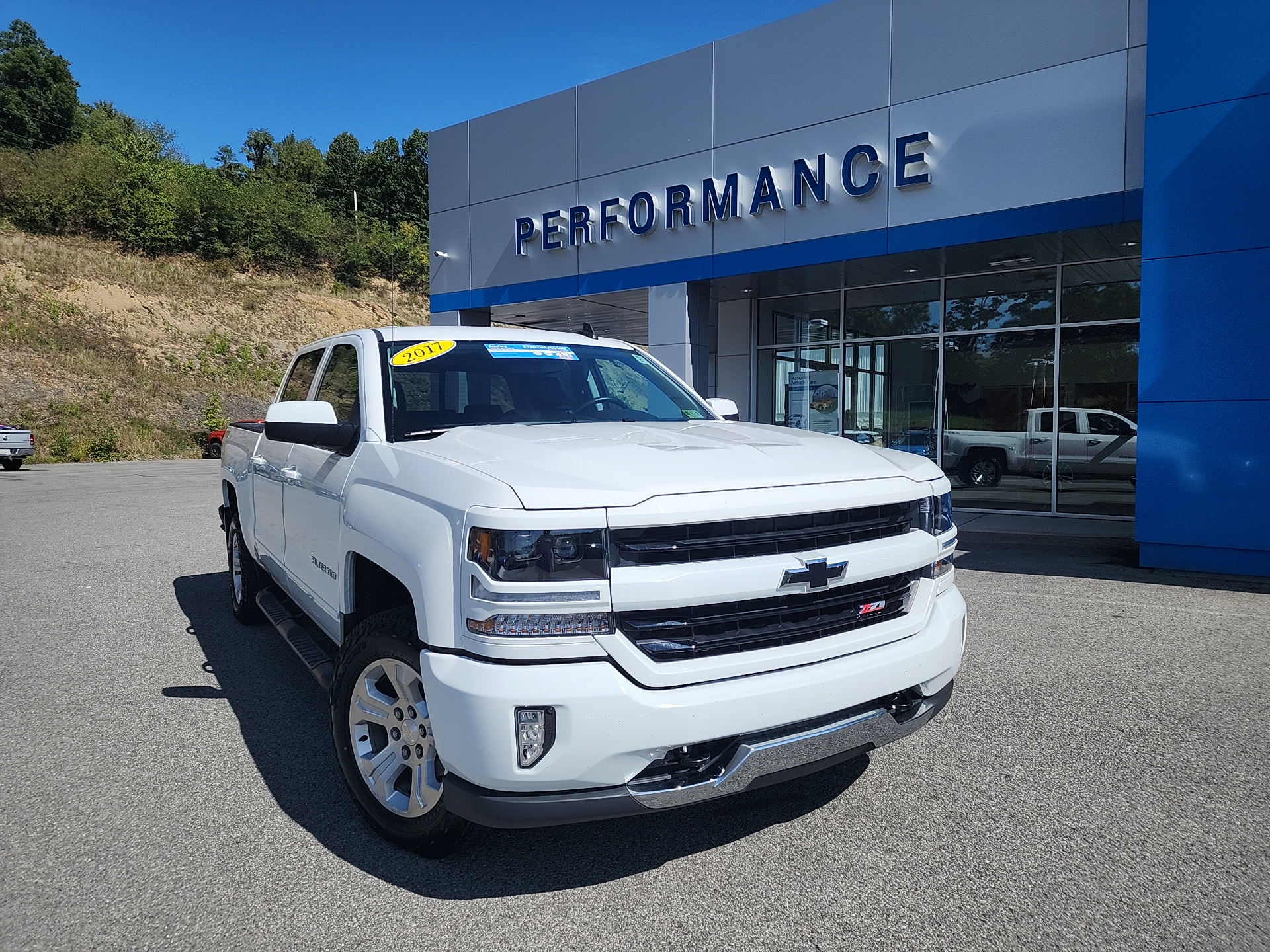 2017 Chevrolet Silverado 1500 LT 1