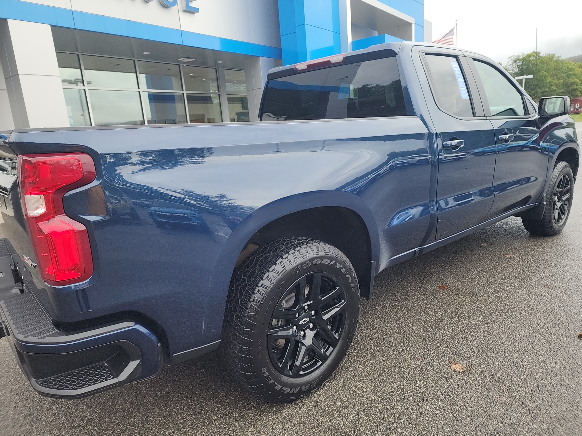 2023 Chevrolet Silverado 1500 RST 3