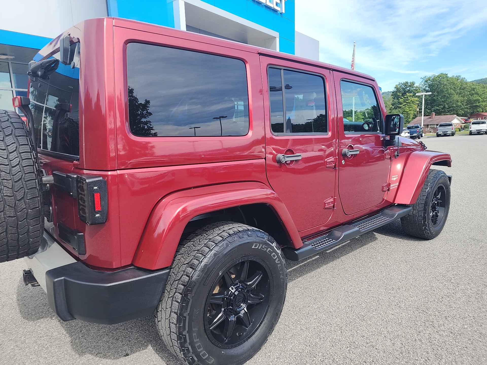 2012 Jeep Wrangler Unlimited Sahara 3