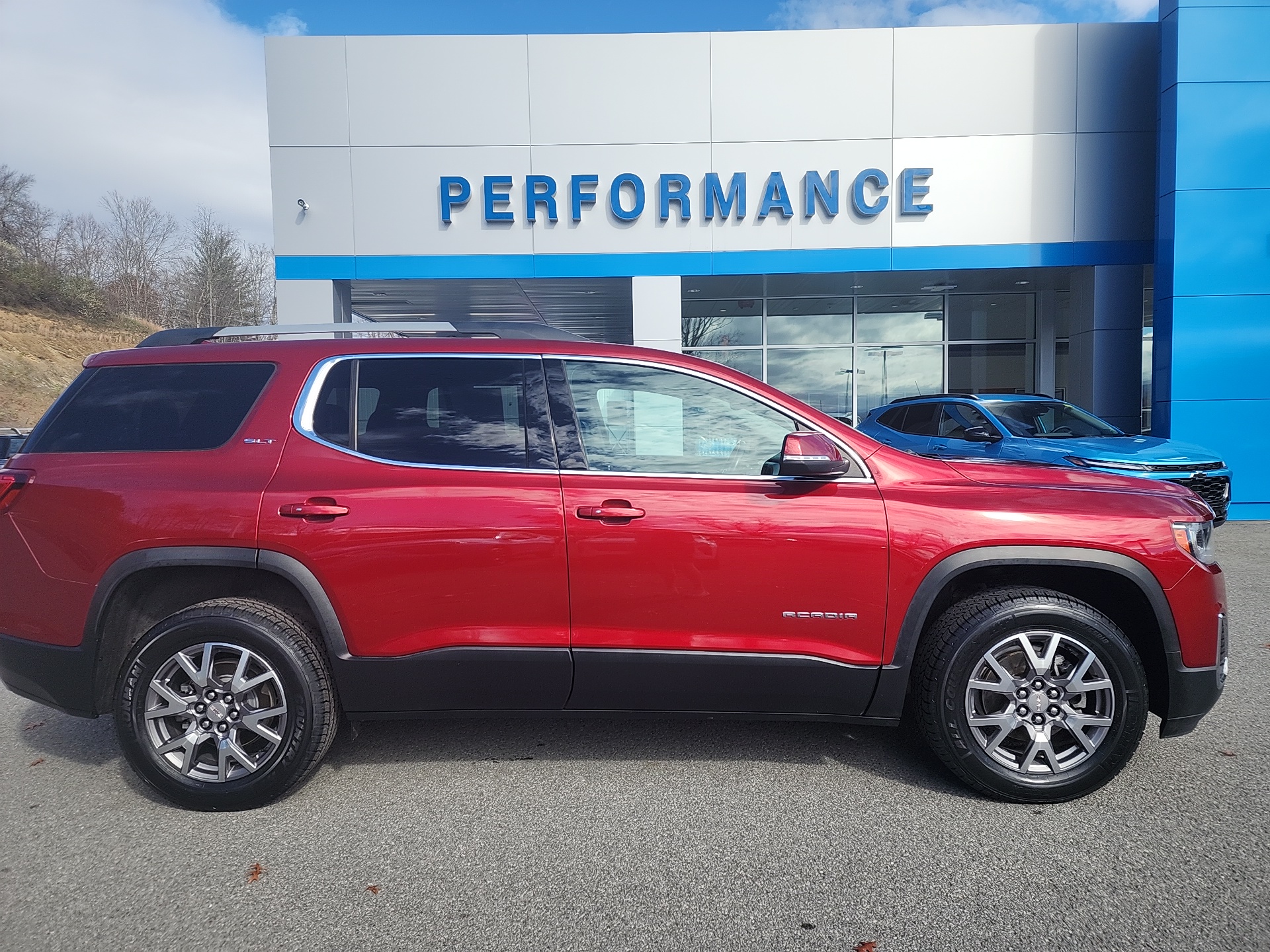 2020 GMC Acadia SLT 2