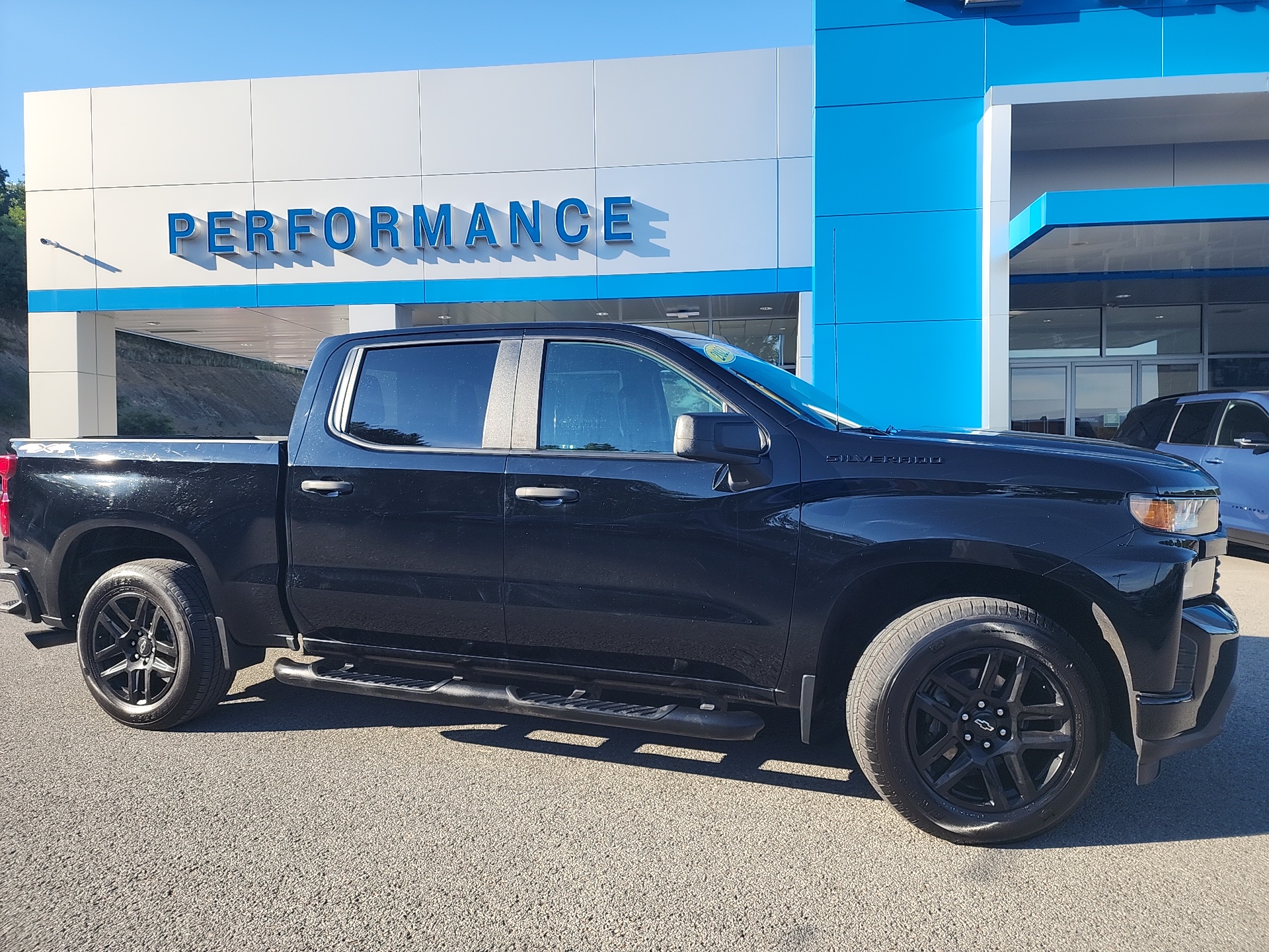 2021 Chevrolet Silverado 1500 Custom 2