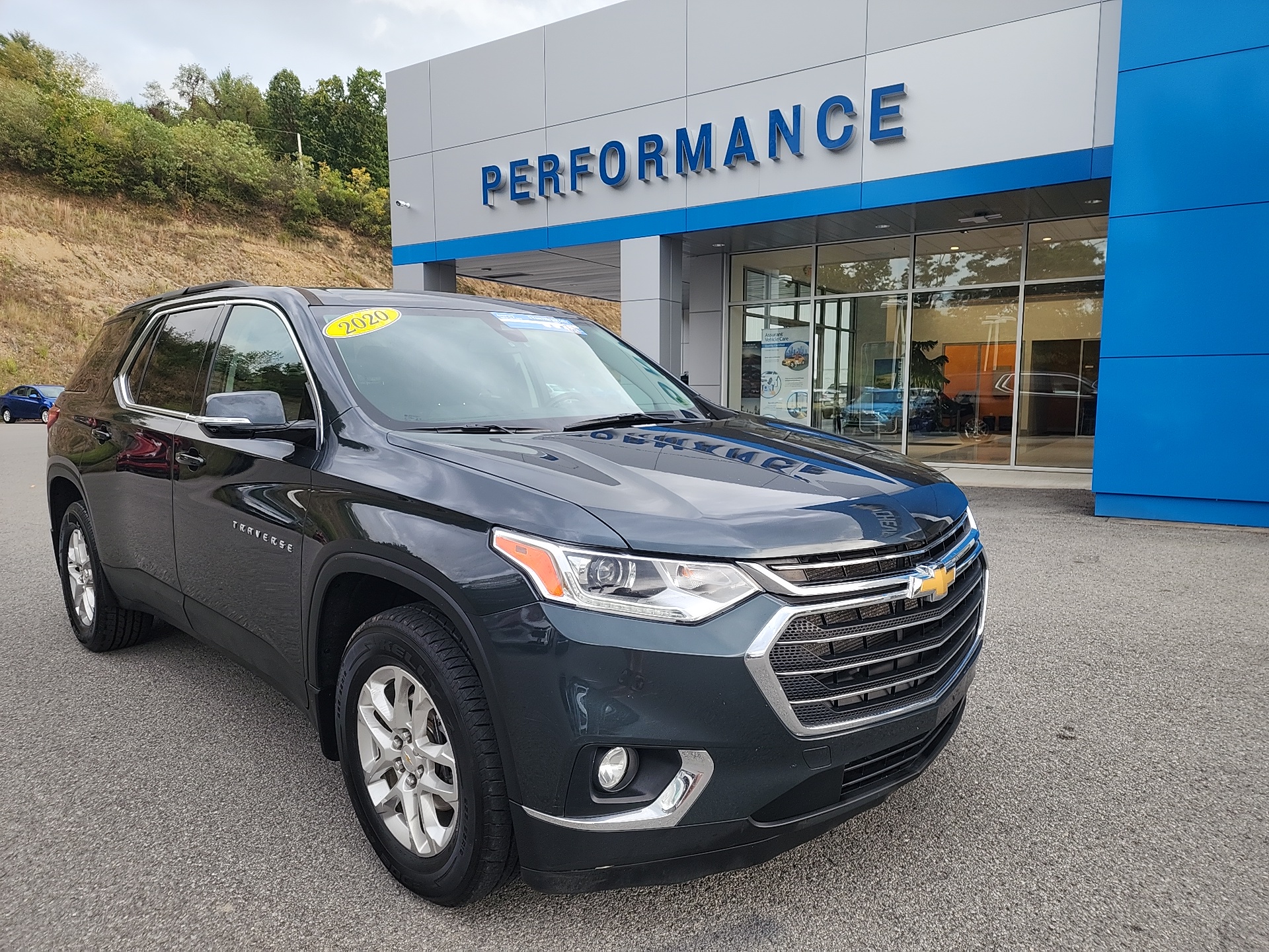 2020 Chevrolet Traverse LT 1