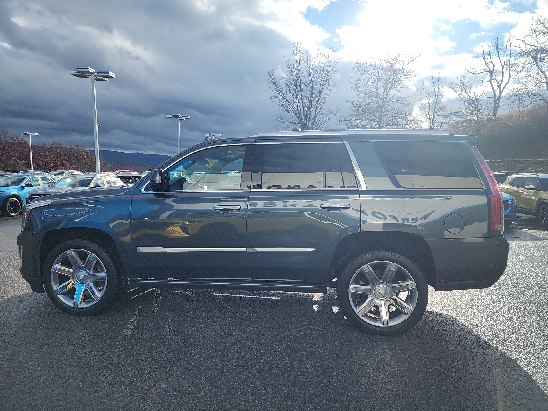 2019 Cadillac Escalade Premium Luxury 6