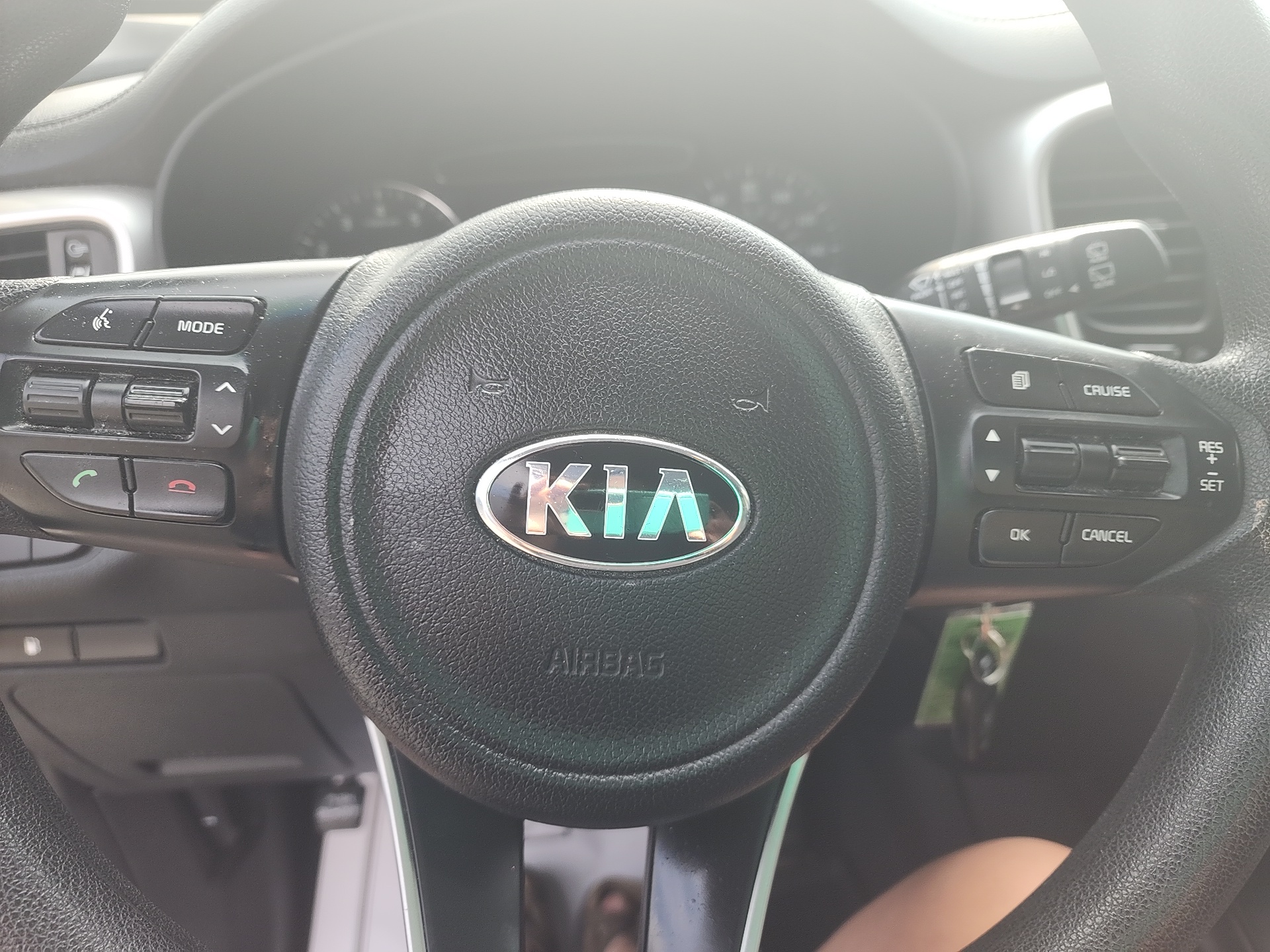 2017 Kia Sorento LX 28