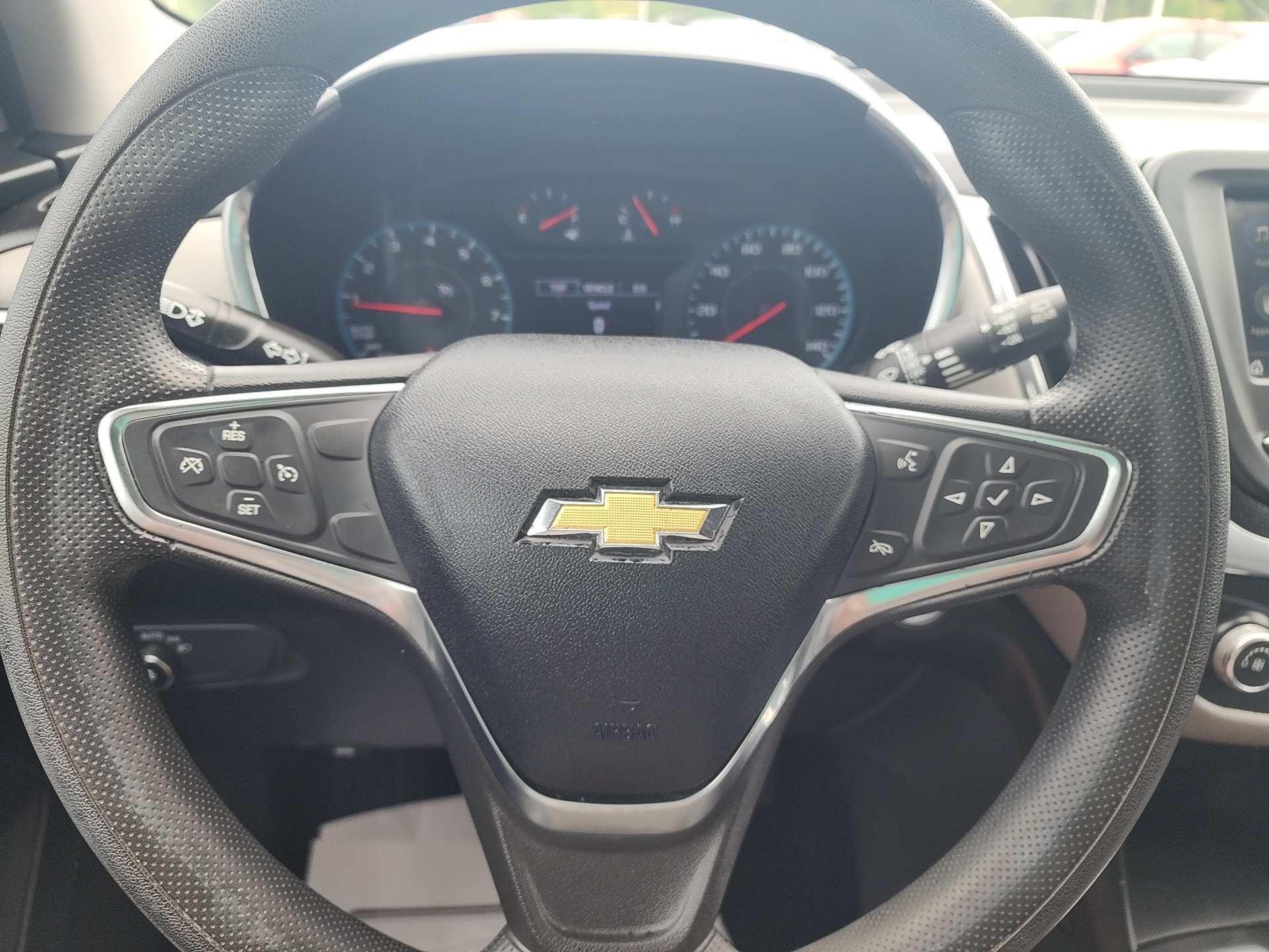 2019 Chevrolet Equinox LS 24