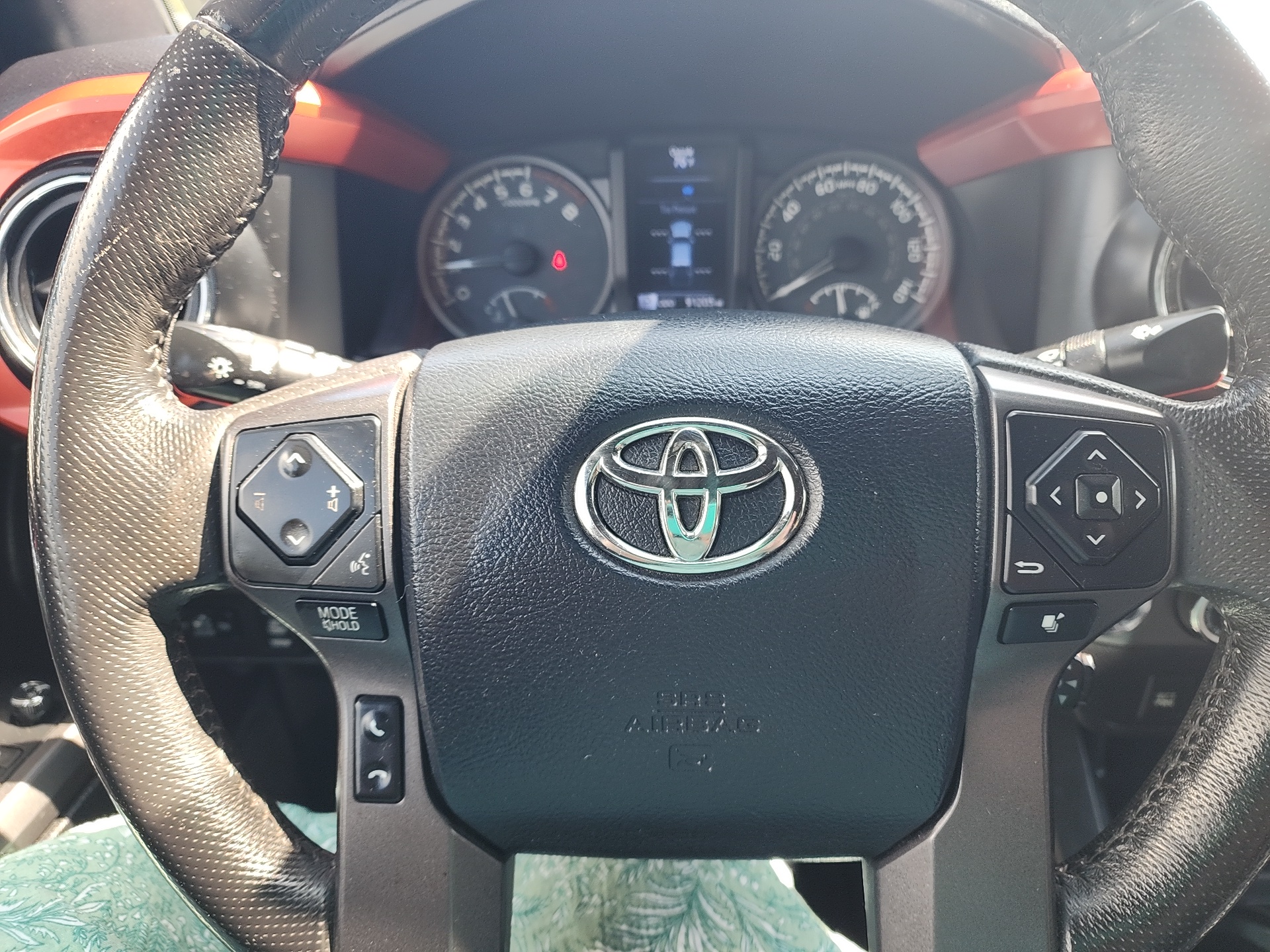 2017 Toyota Tacoma  24