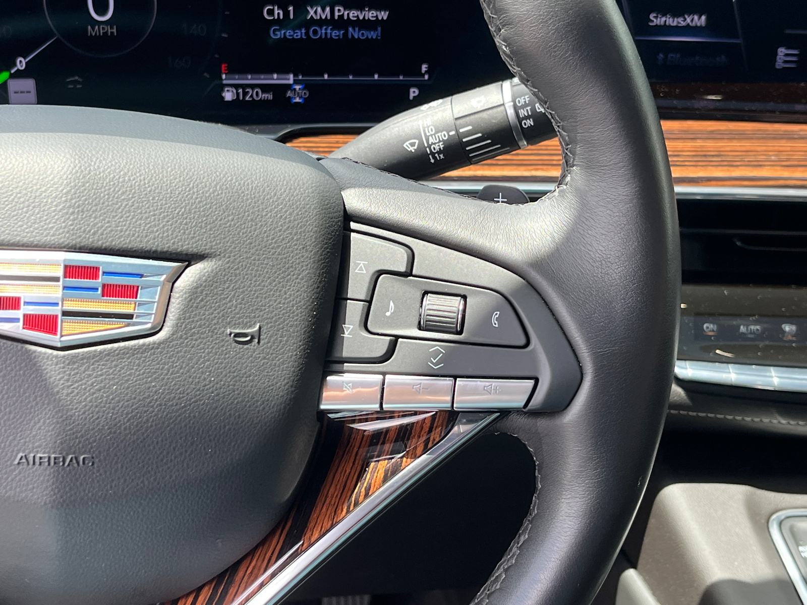 2022 Cadillac Escalade Premium Luxury 14
