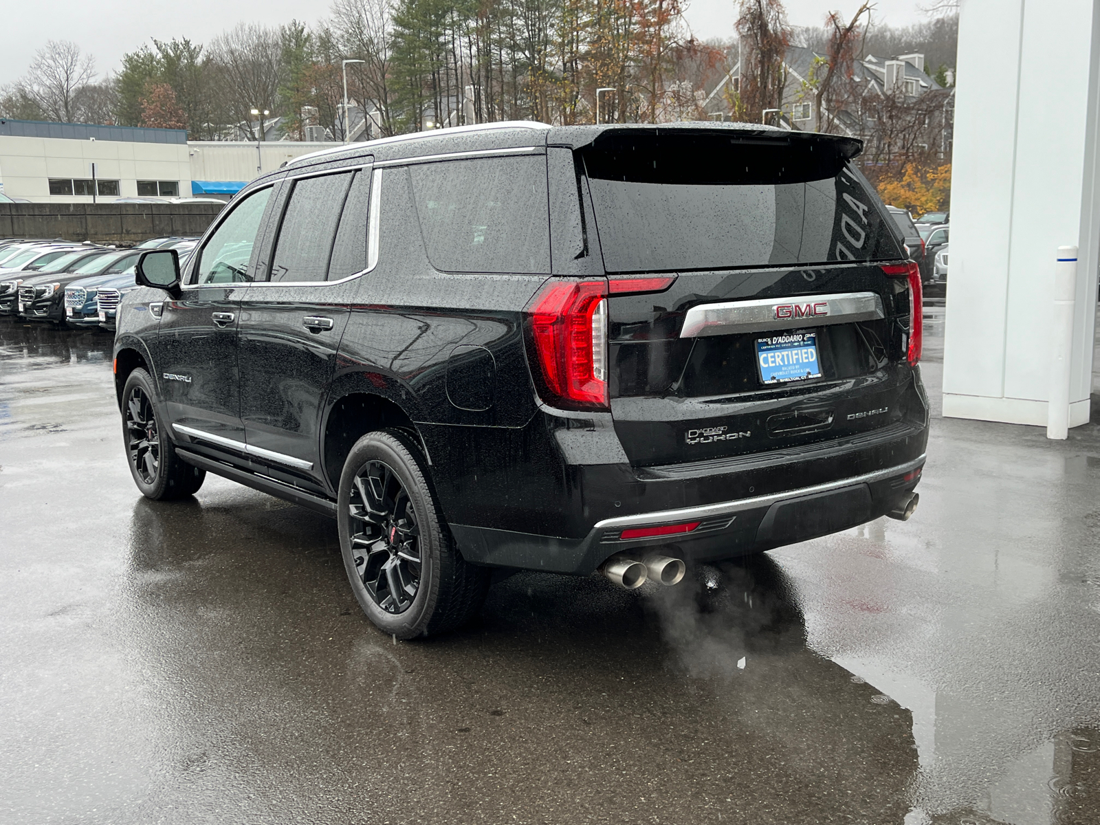 2022 GMC Yukon Denali 3