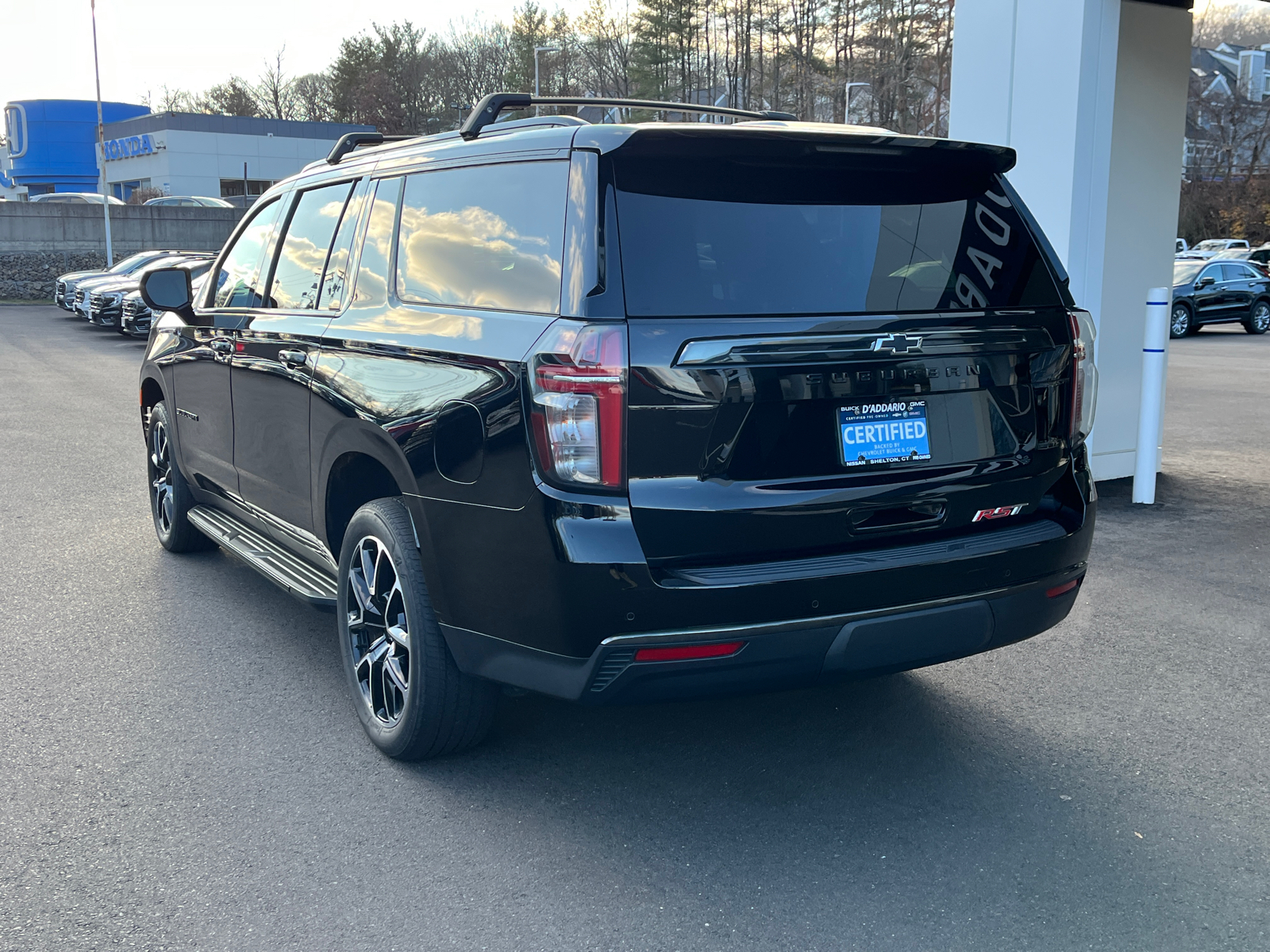 2021 Chevrolet Suburban RST 3