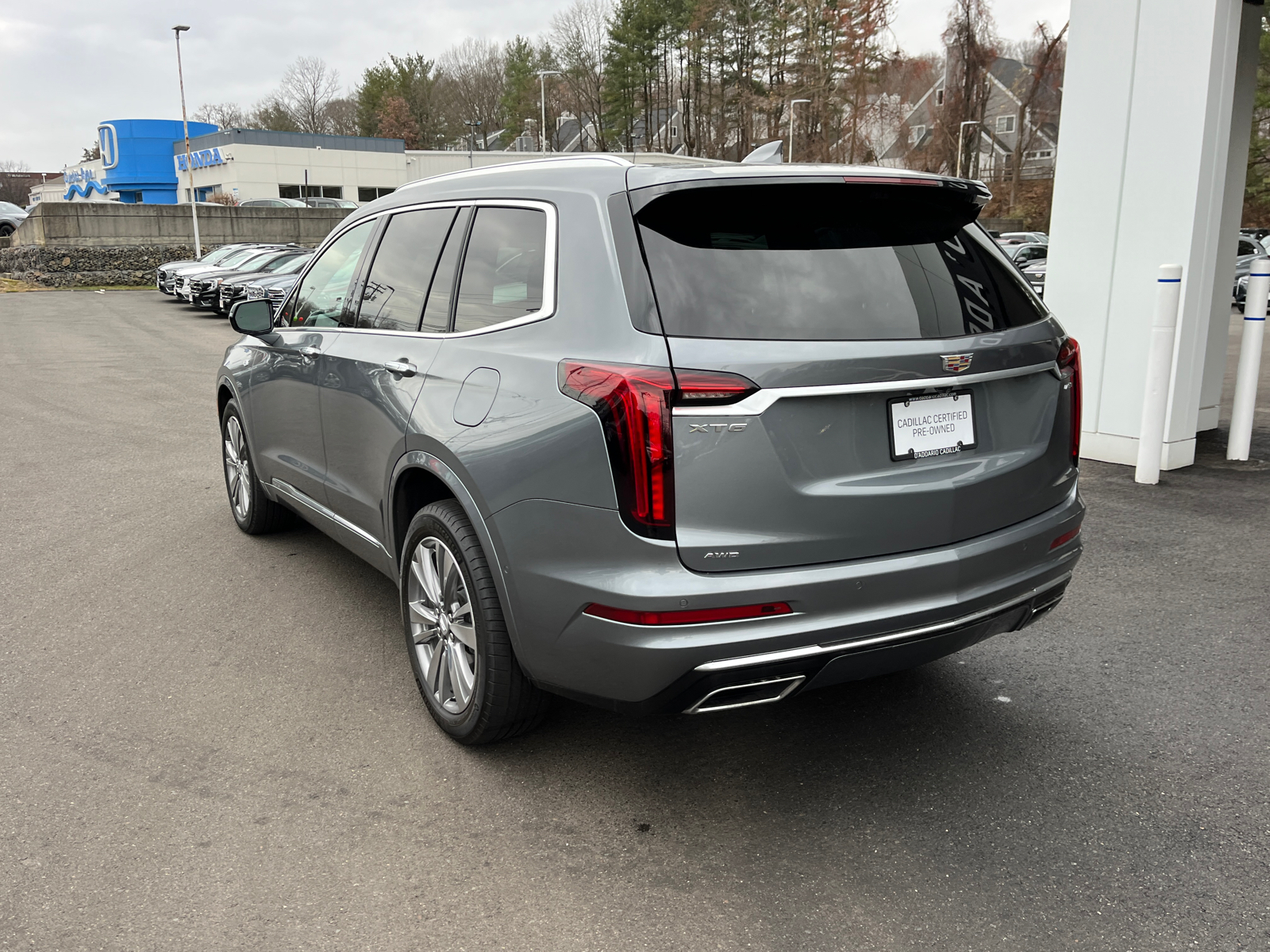 2022 Cadillac XT6 Premium Luxury 3